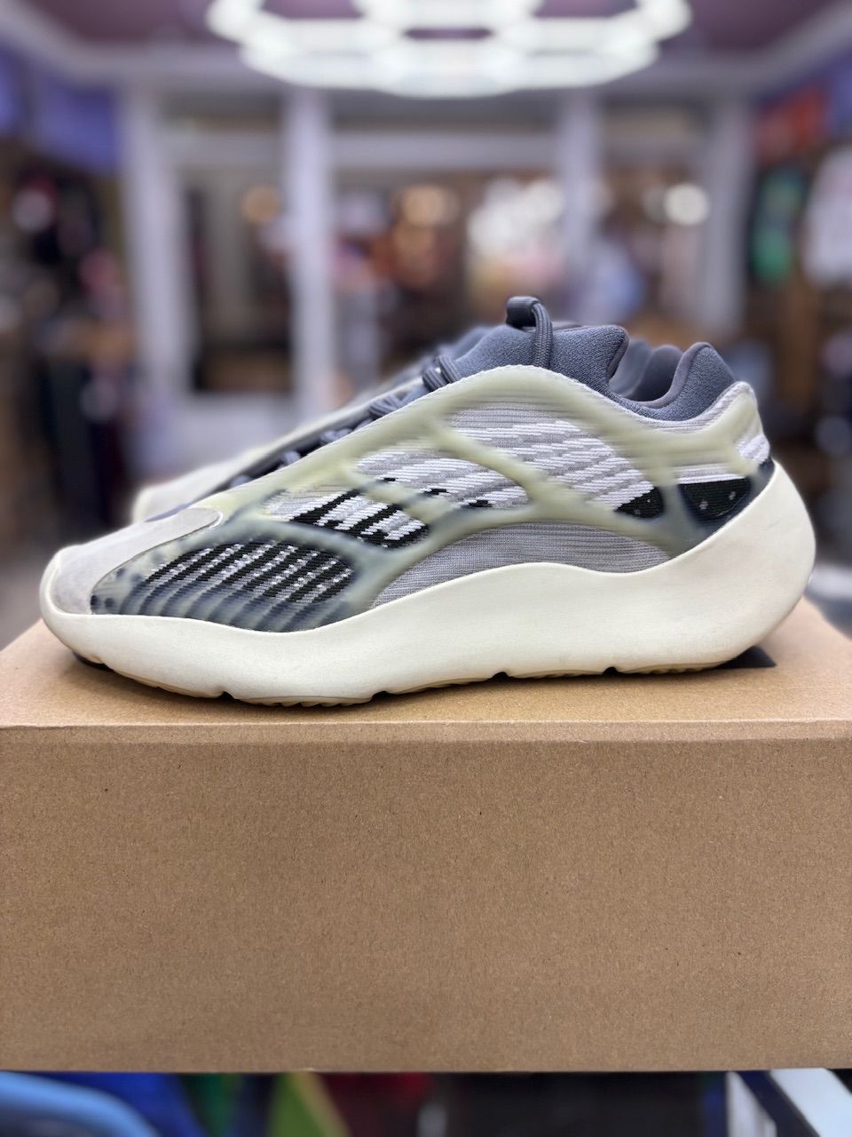 adidas Yeezy 700 V3 Fade Salt - Used/Worn
