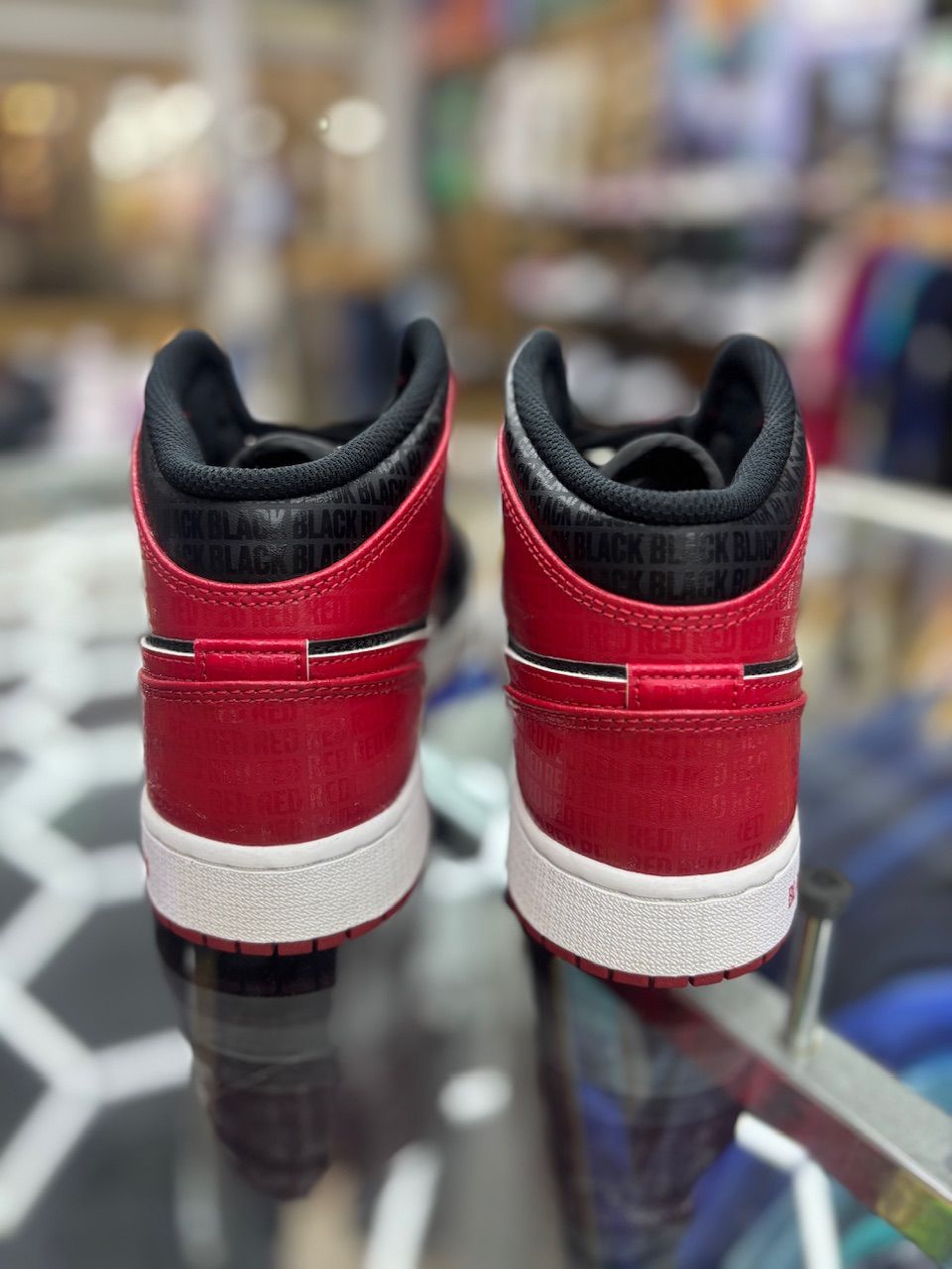 Jordan 1 Mid Bred Text (GS) - No Box/Used