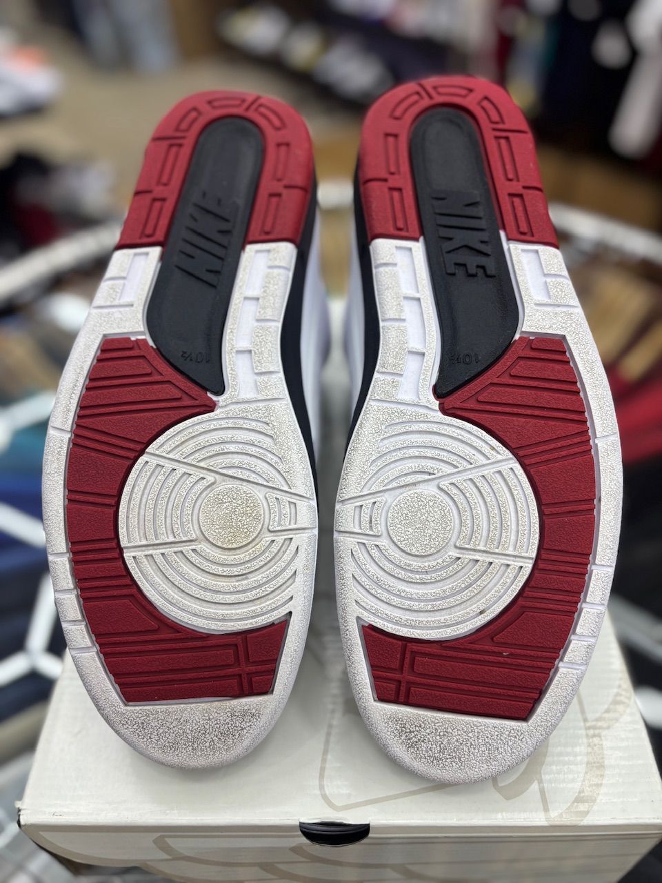 Jordan 2 Retro OG Chicago (2022) - Used/Worn