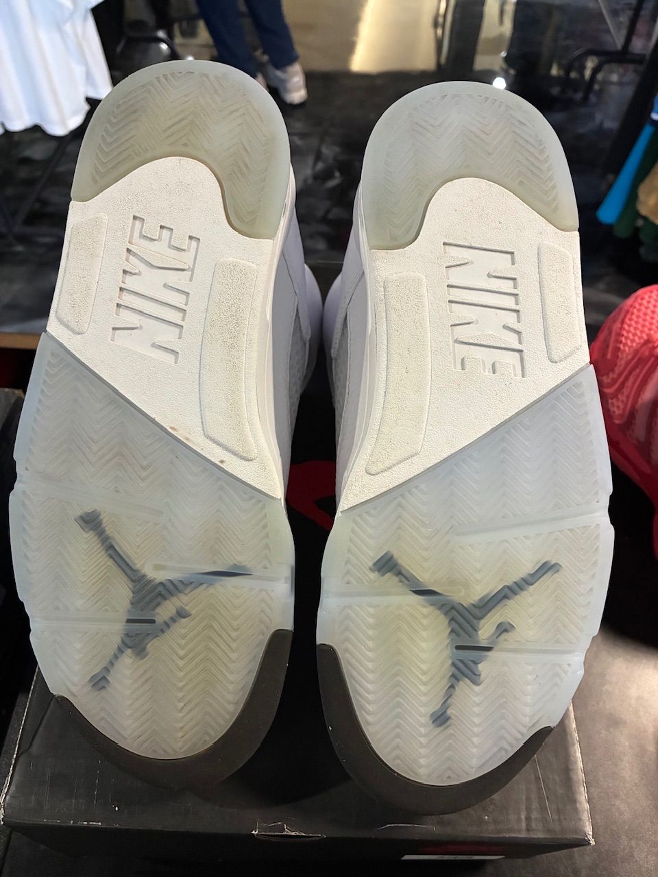 Jordan 5 Retro White Metallic (2026) - Used/Worn