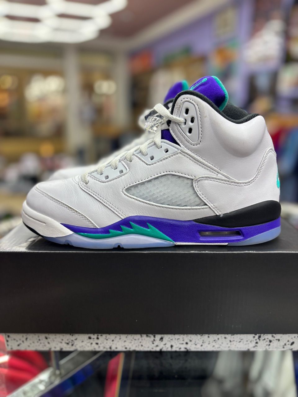 Jordan 5 Retro Grape (2025) (GS) - Used/Worn