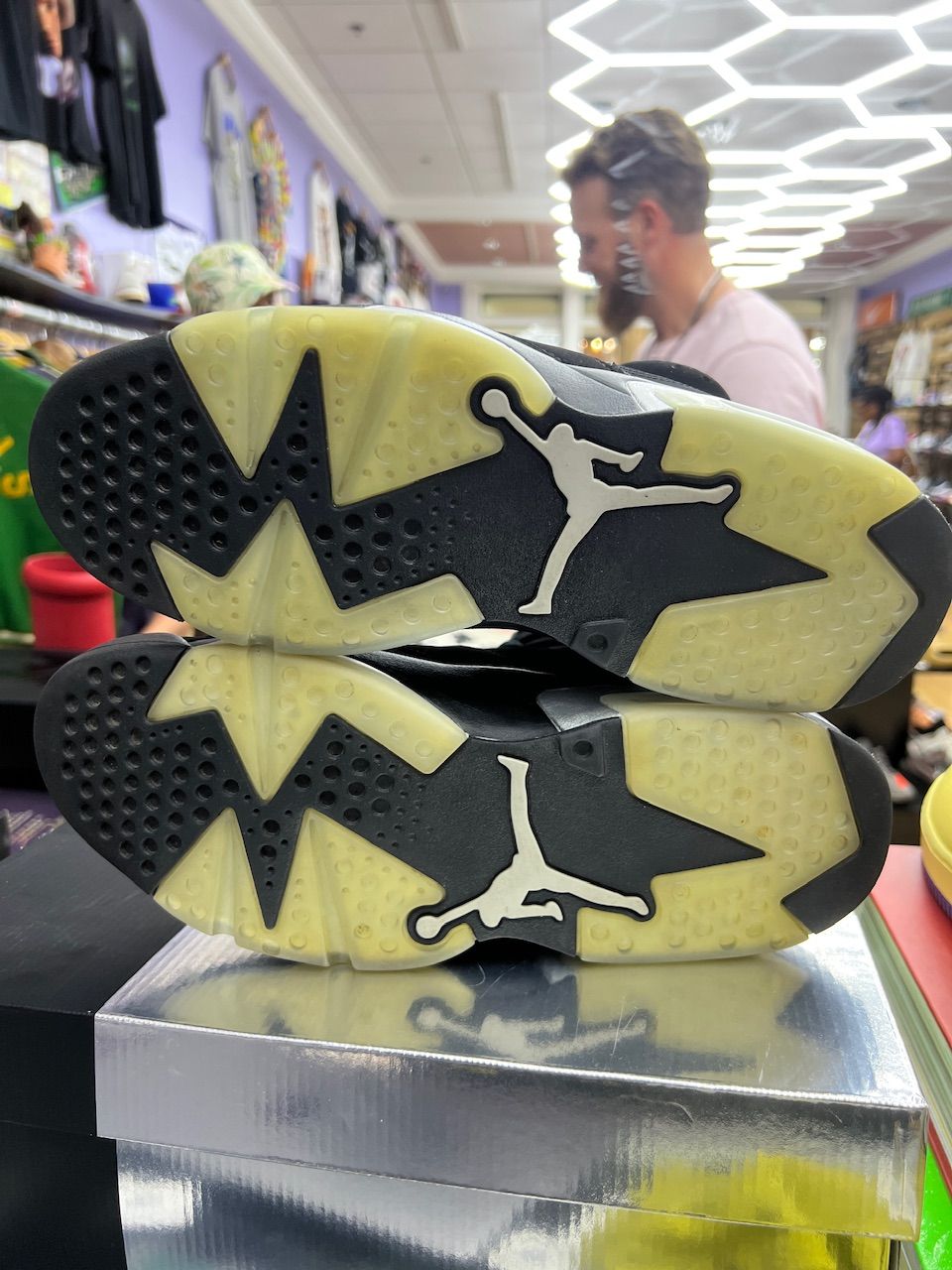 Jordan 6 Retro Chrome - Used/Worn