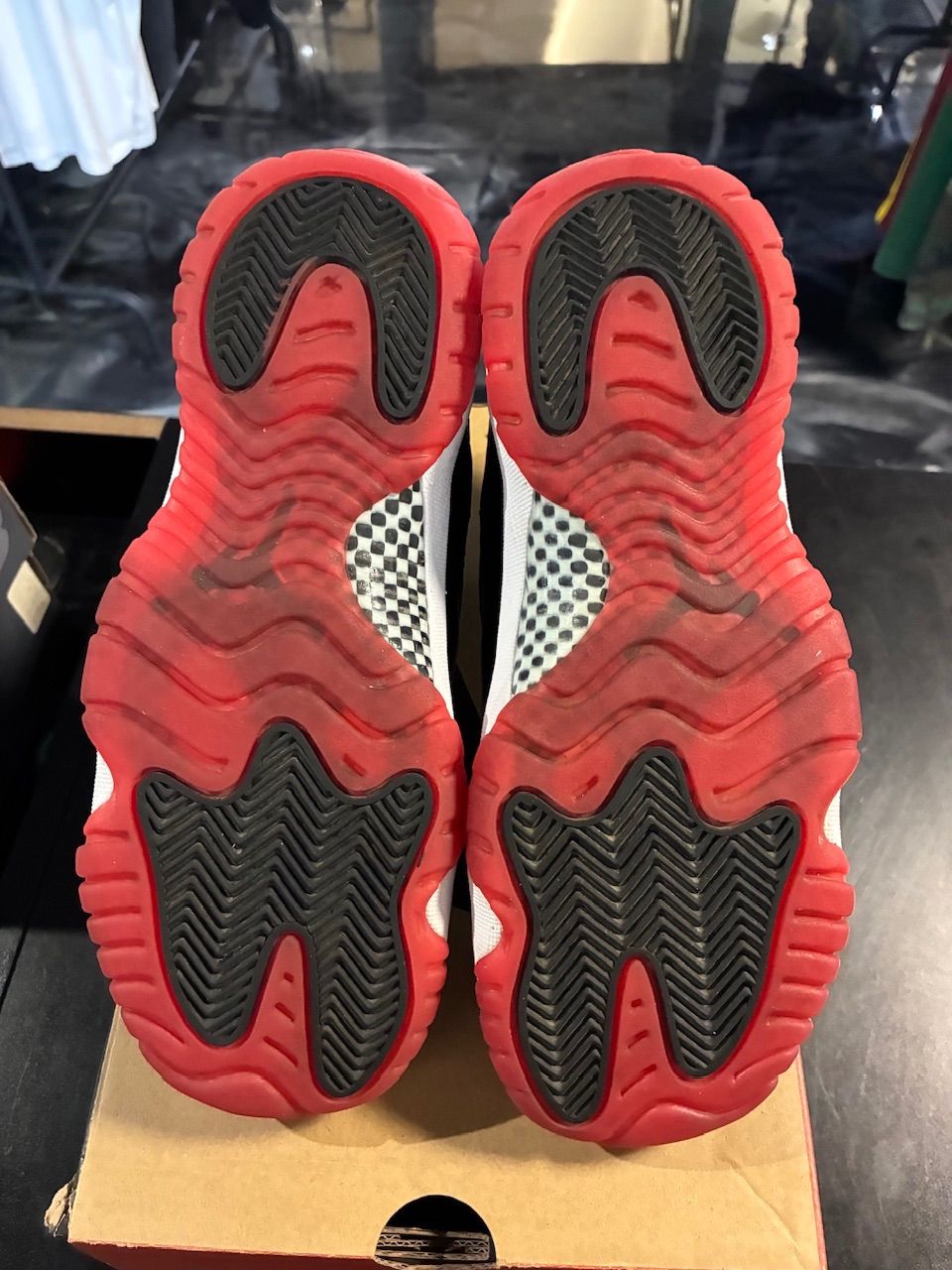 Jordan 11 Retro Playoffs Bred (2019) (GS) - Used/Worn