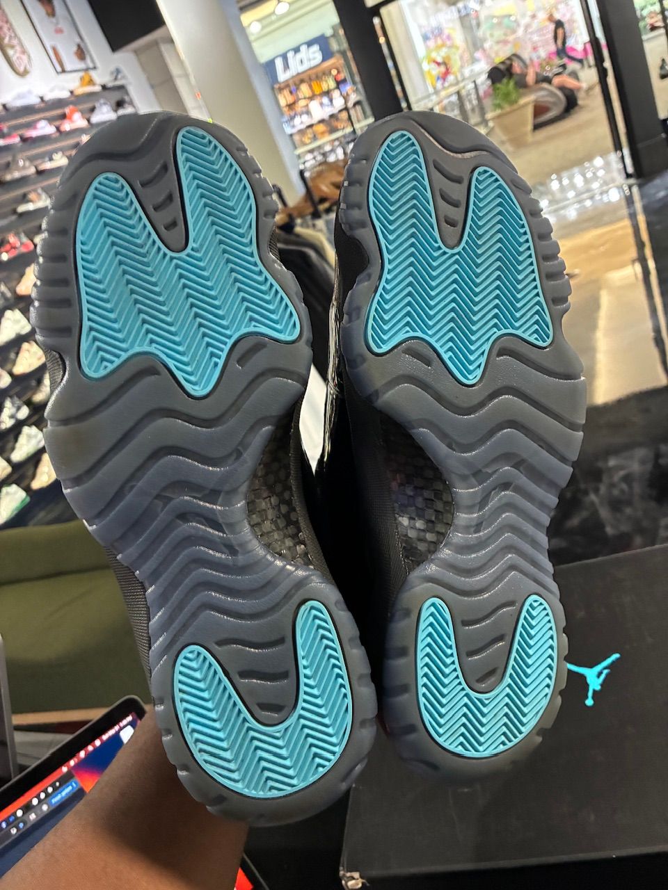 Jordan 11 Retro Gamma Blue (2025) - Used/Worn
