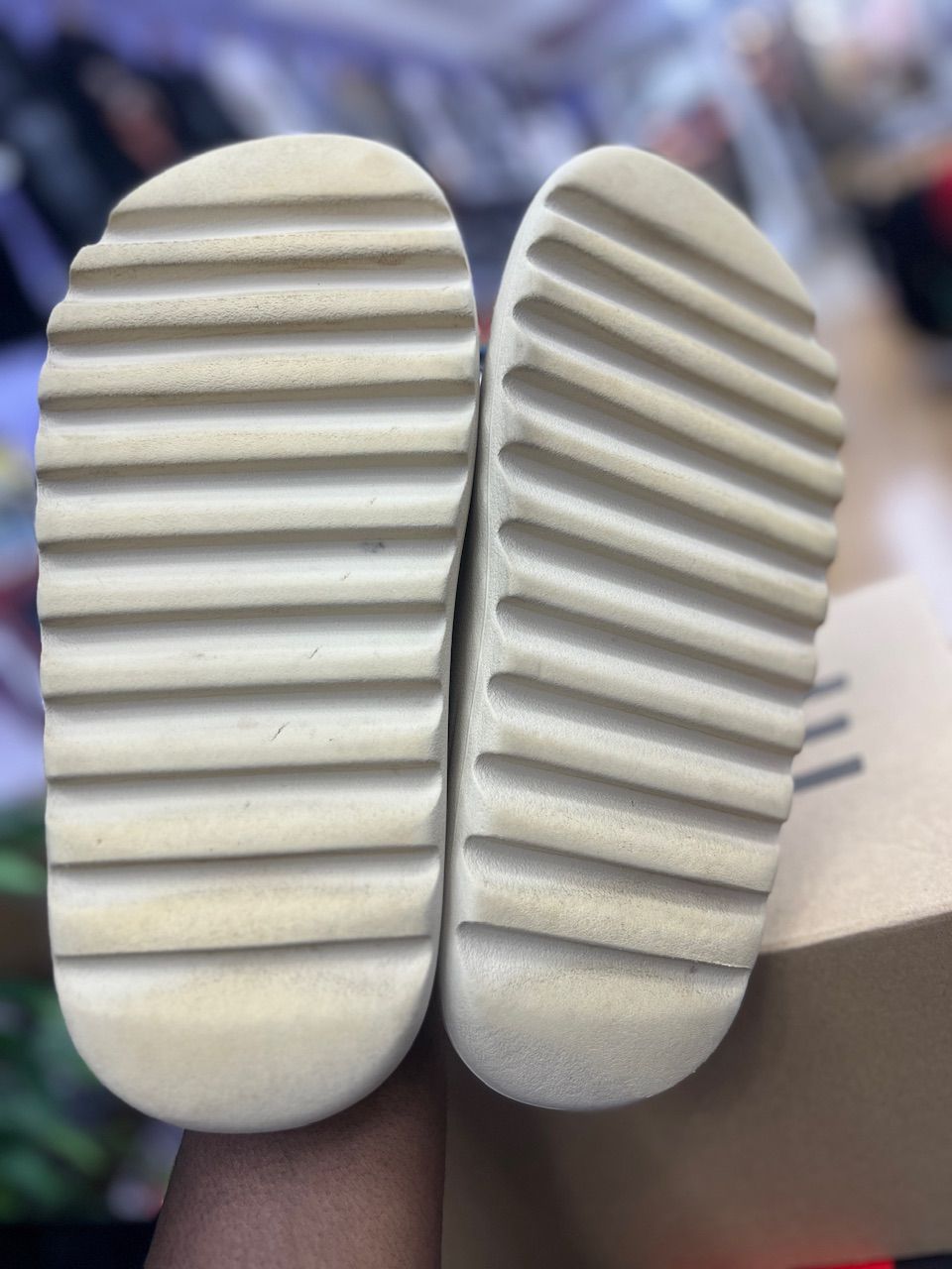 adidas Yeezy Slide Bone (2022/2023 Restock) - Used/Worn