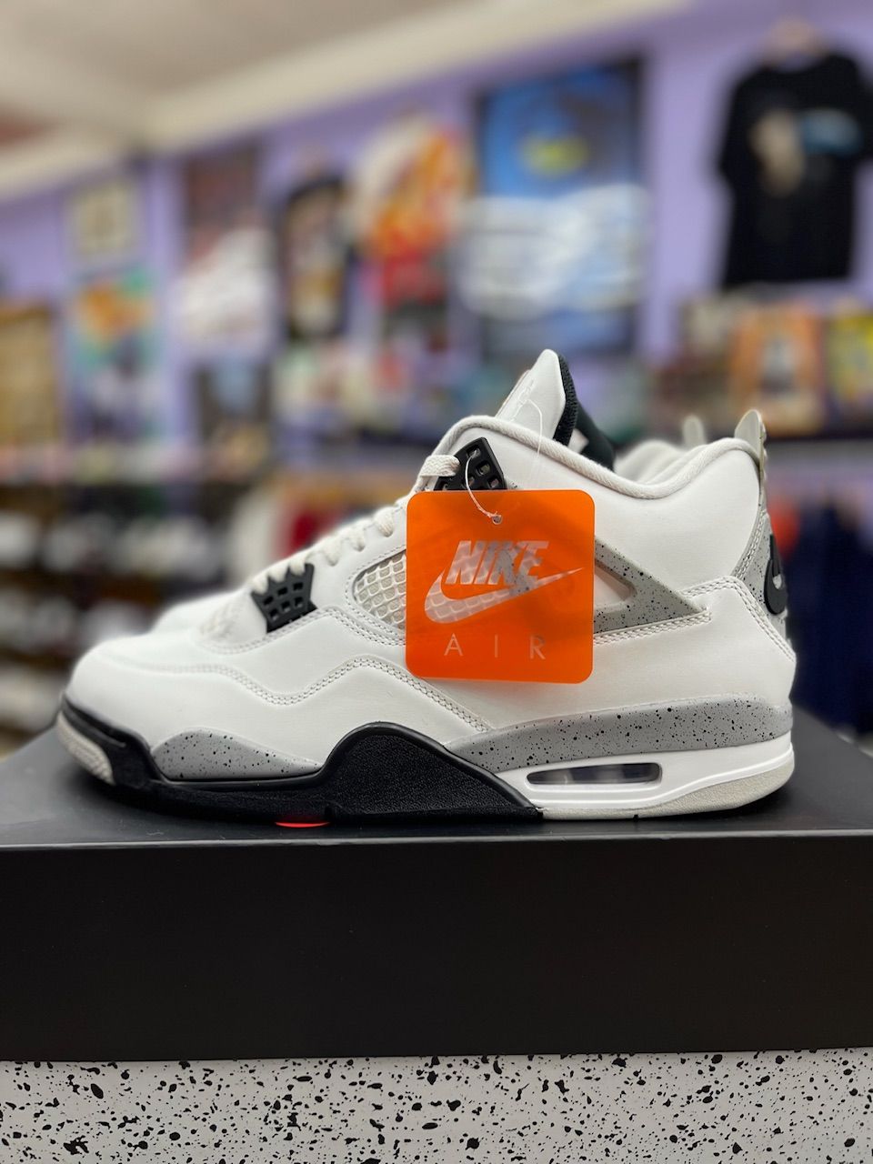 Jordan 4 Retro White Cement (2025) - Like New