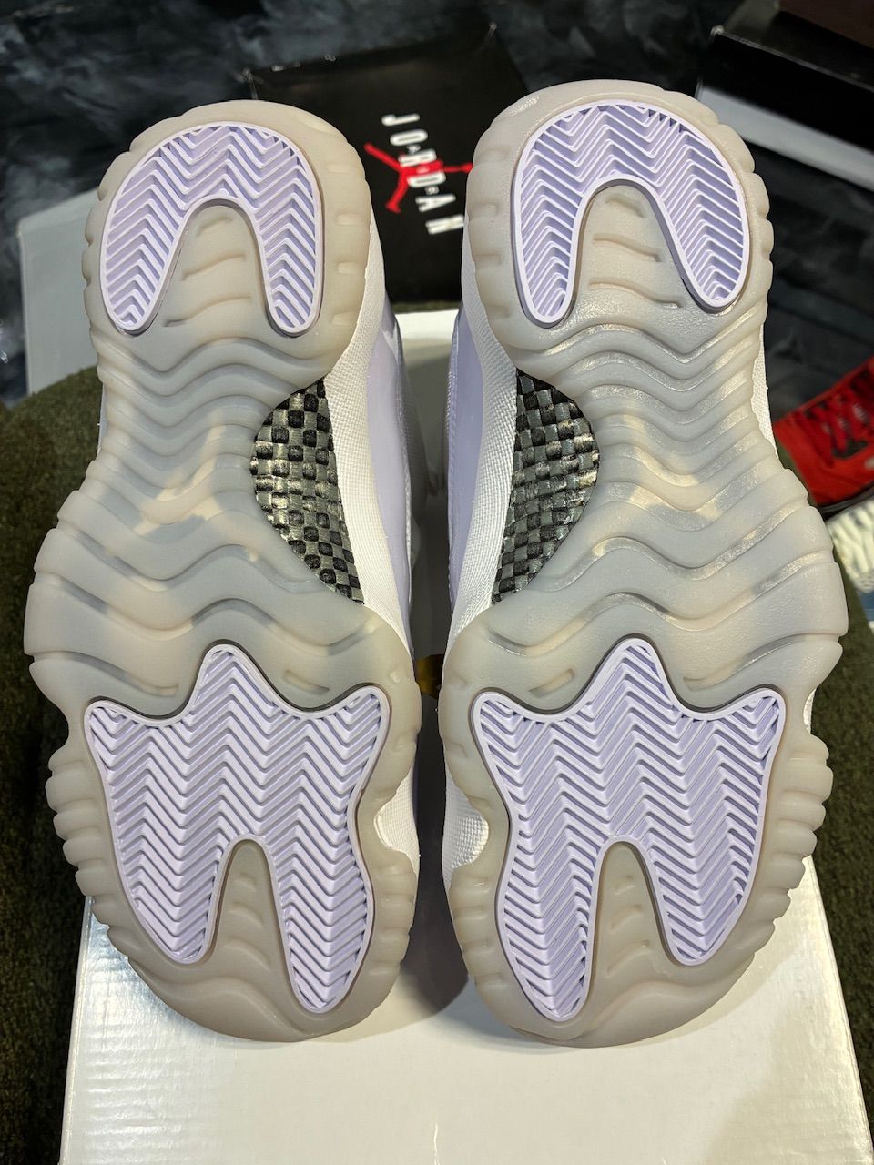 Jordan 11 Retro Low Pure Violet (Women's) - Like New