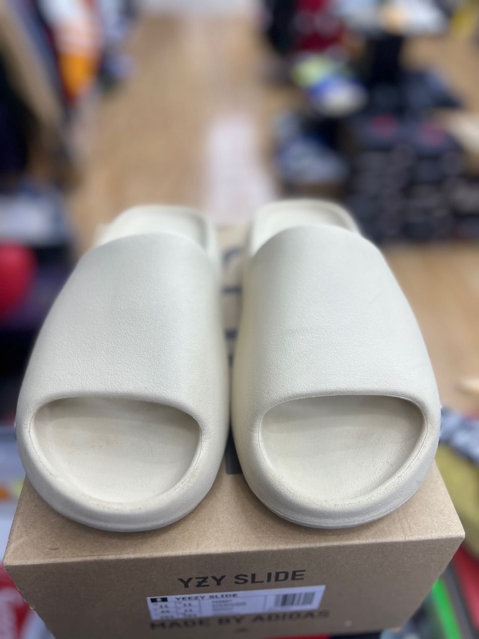 adidas Yeezy Slide Bone (2022/2023 Restock) - Used/Worn