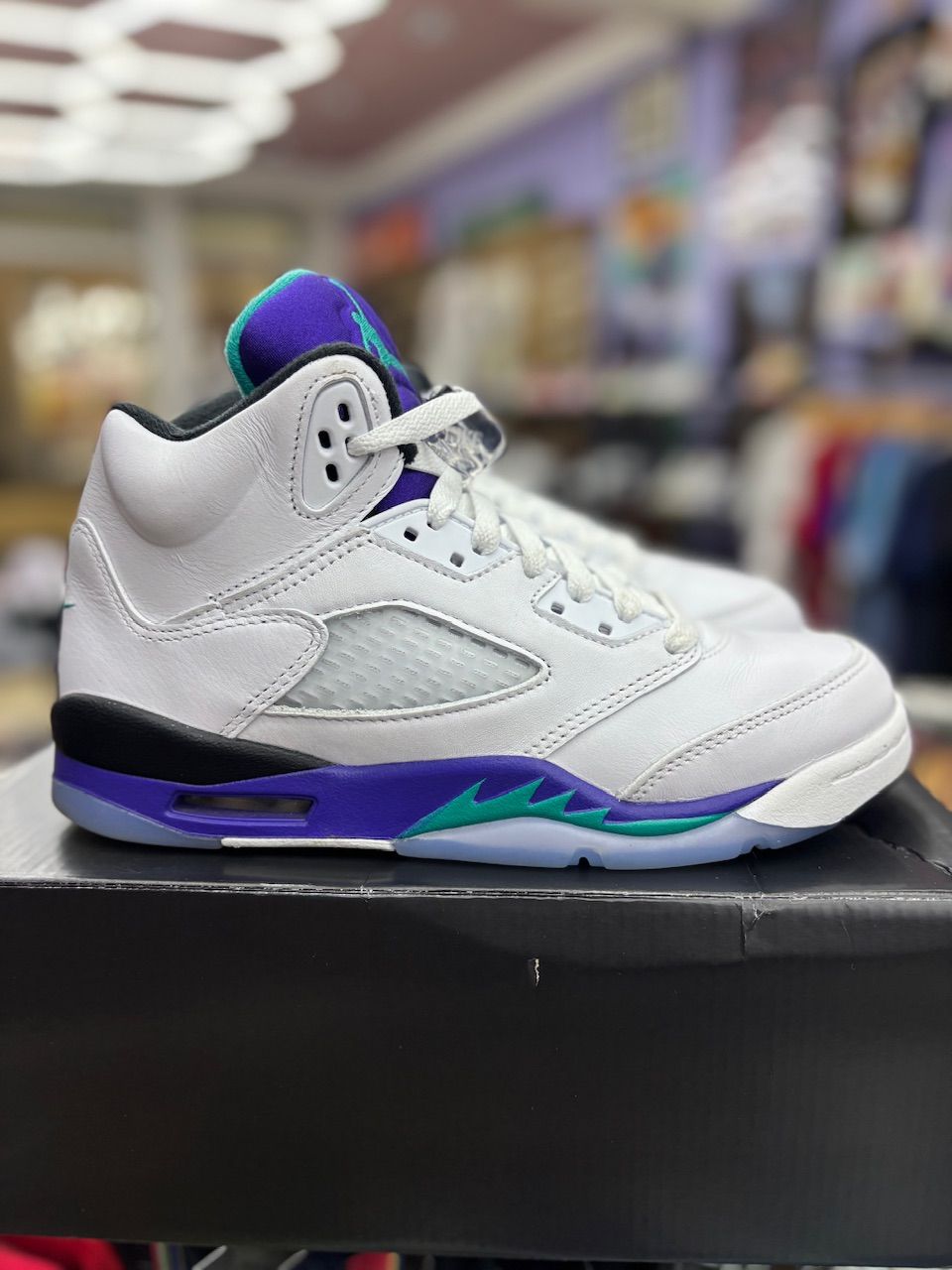 Jordan 5 Retro Grape (2025) (GS) - Used/Worn