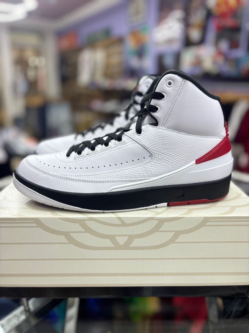Jordan 2 Retro OG Chicago (2022) - Used/Worn