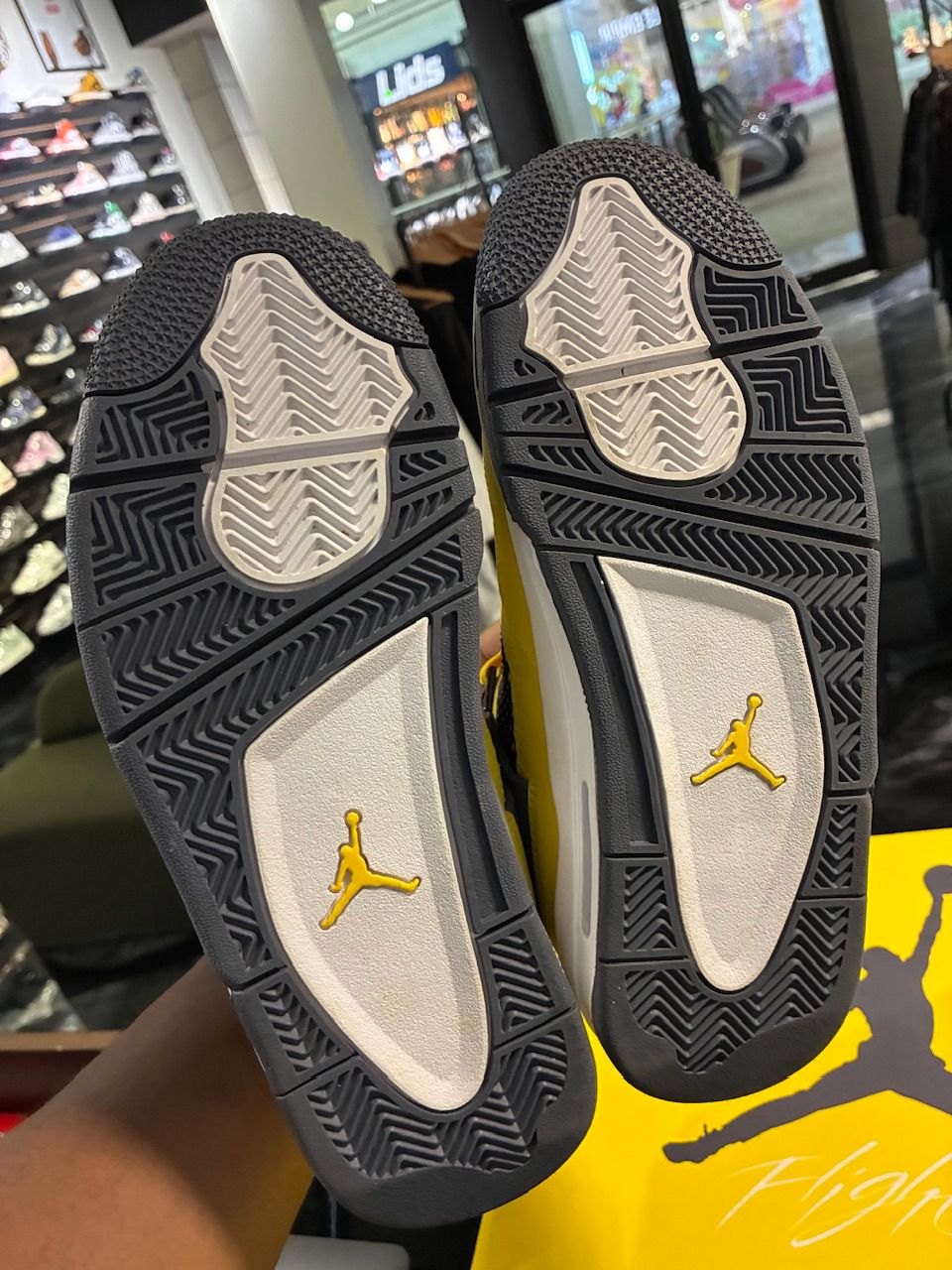Jordan 4 Retro Lightning (2021) (GS) - Used/Worn