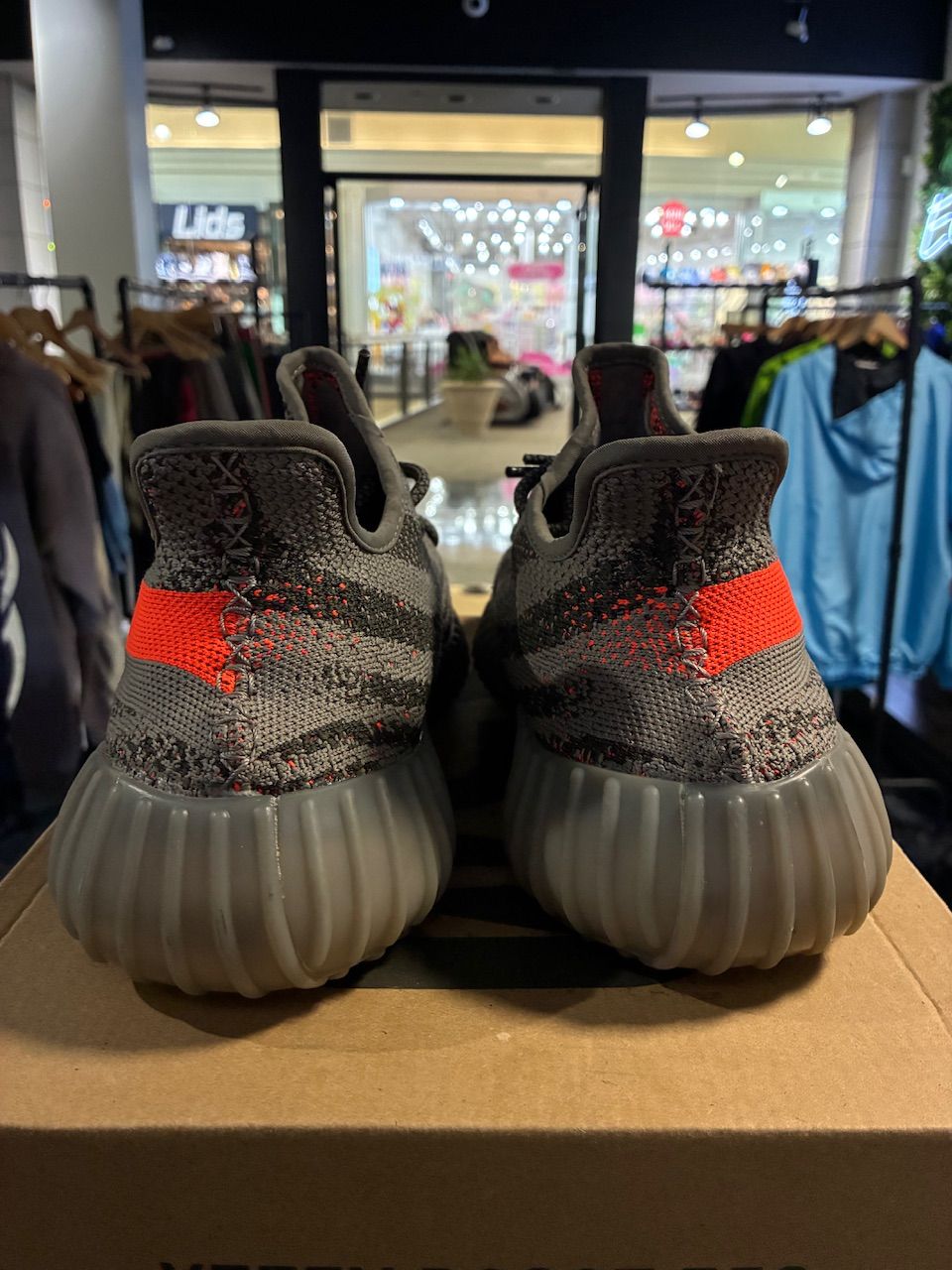adidas Yeezy Boost 350 V2 Beluga Reflective - Used/Worn