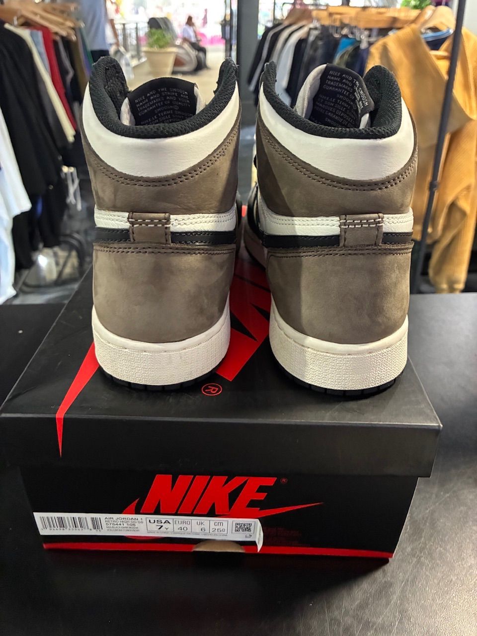 Jordan 1 Retro High Dark Mocha (GS) - Used/Worn