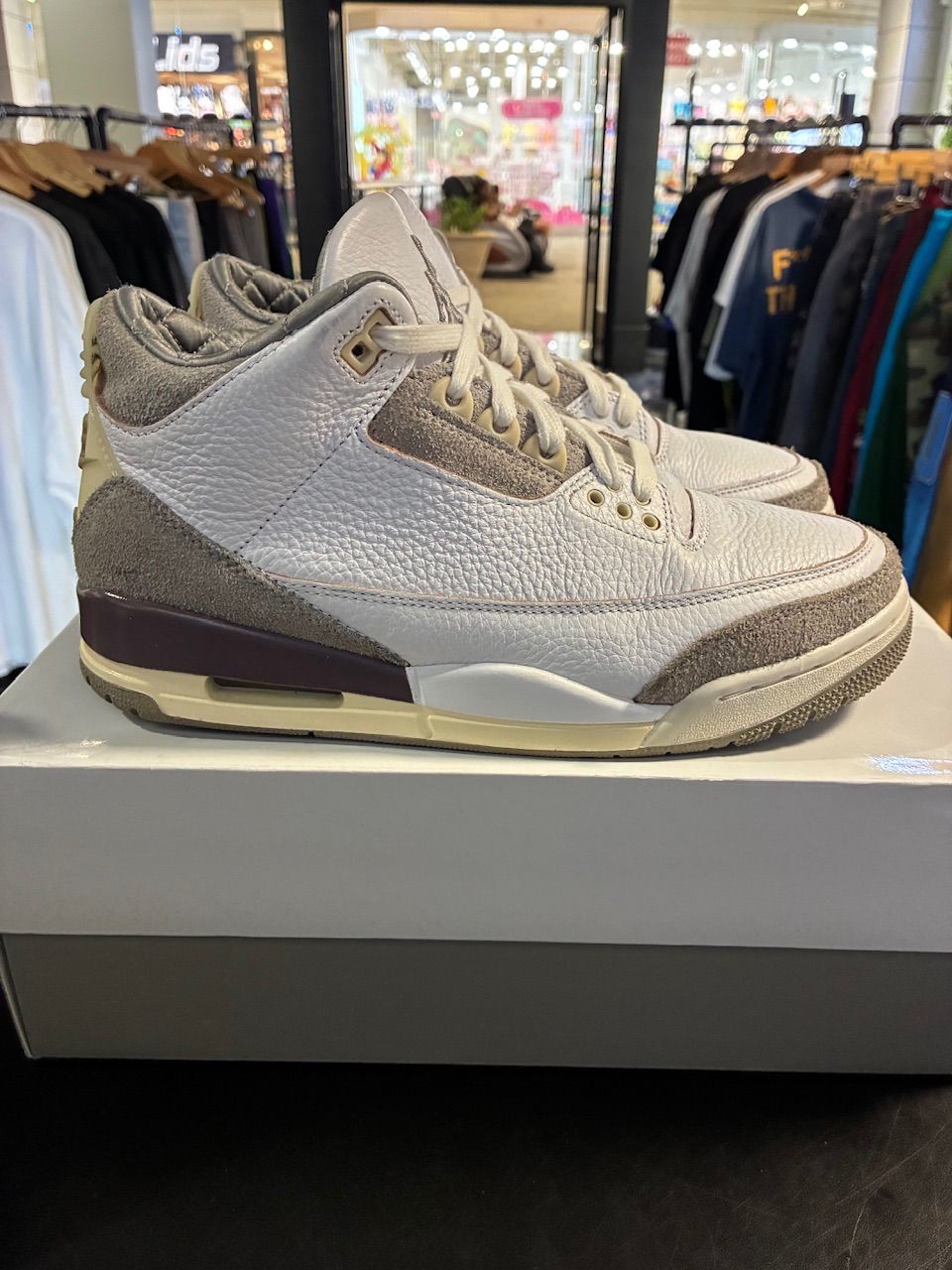 Jordan 3 Retro SP A Ma Maniére (Women's) - Used/Worn