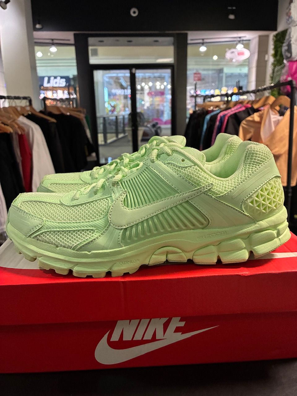 Nike Zoom Vomero 5 Vapor Green - Used/Worn