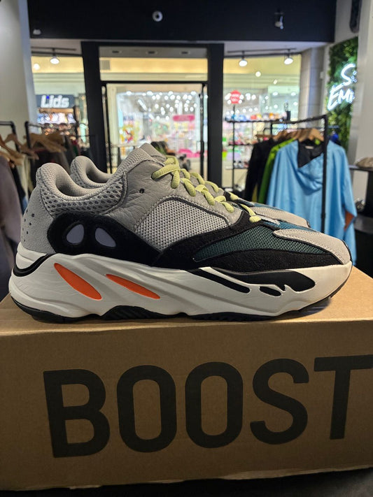 adidas Yeezy Boost 700 Wave Runner - Used/Worn