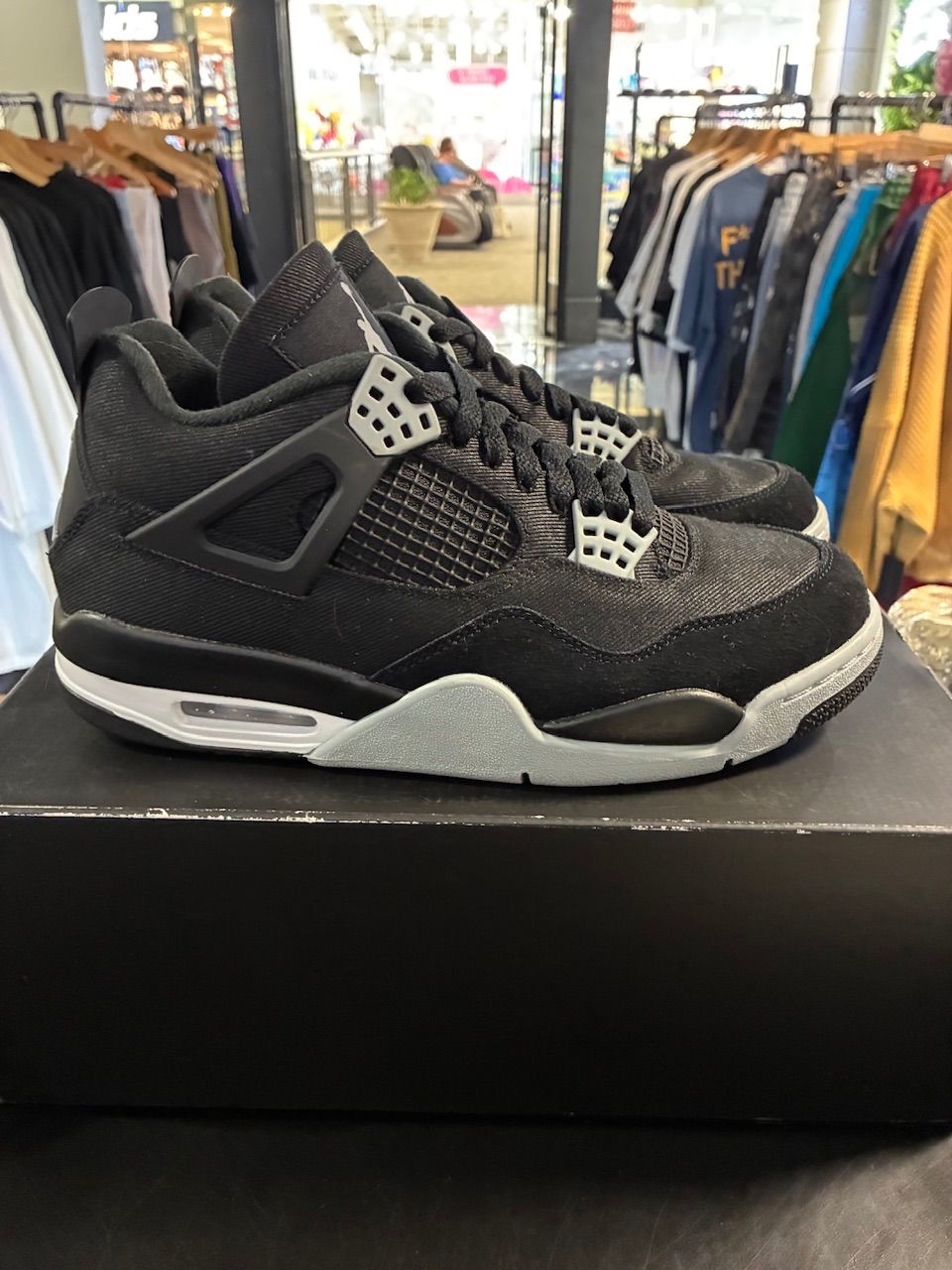 Jordan 4 Retro SE Black Canvas - Used/Worn