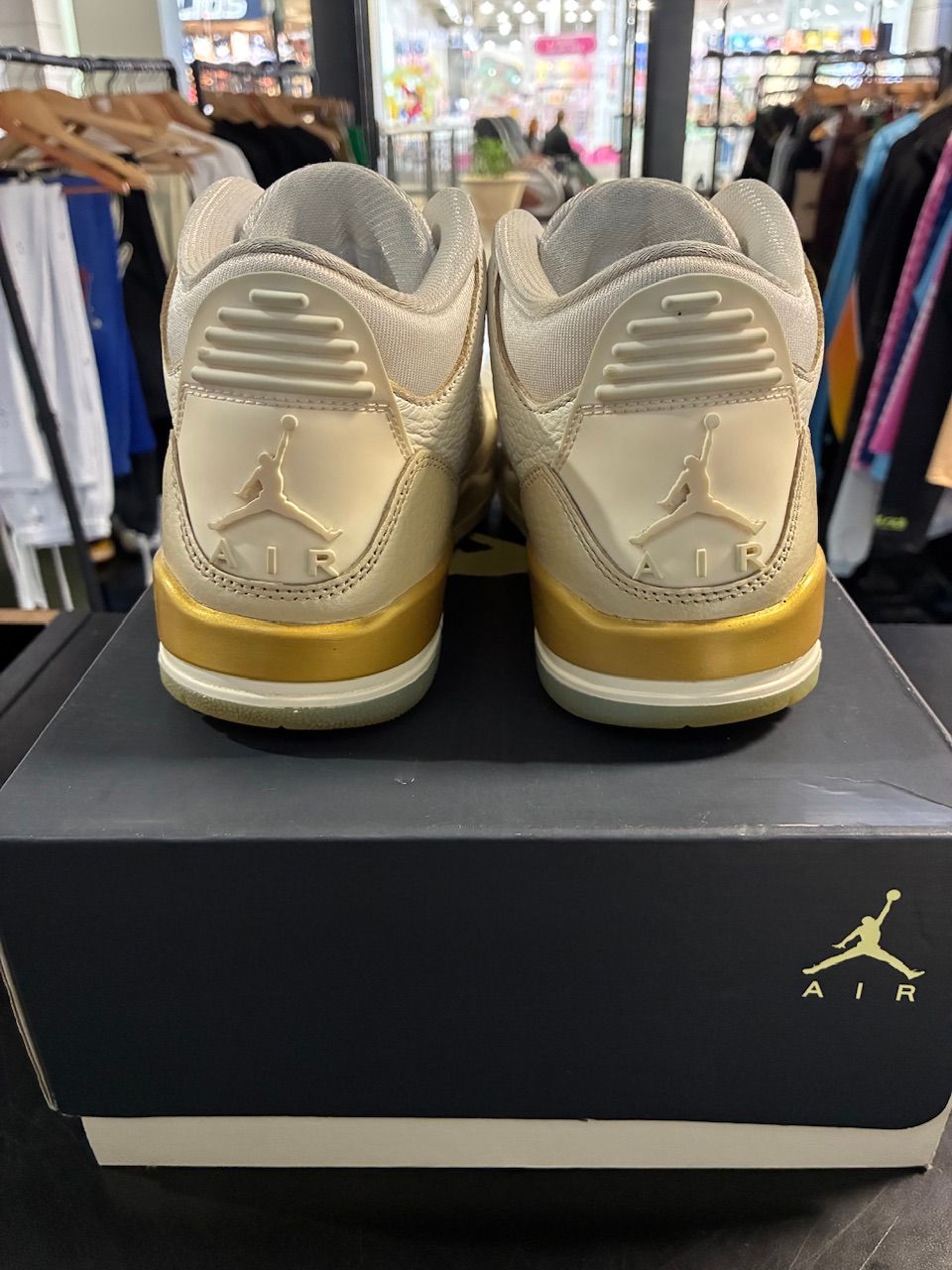 Jordan 3 Retro Champagne and Oysters (Women's) - Used/Rep Box