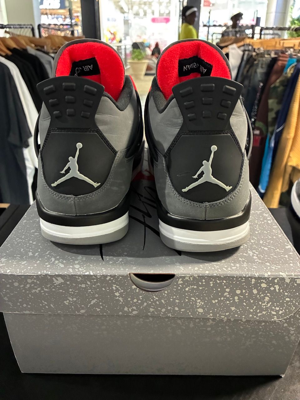 Jordan 4 Retro Infrared - Used/Worn