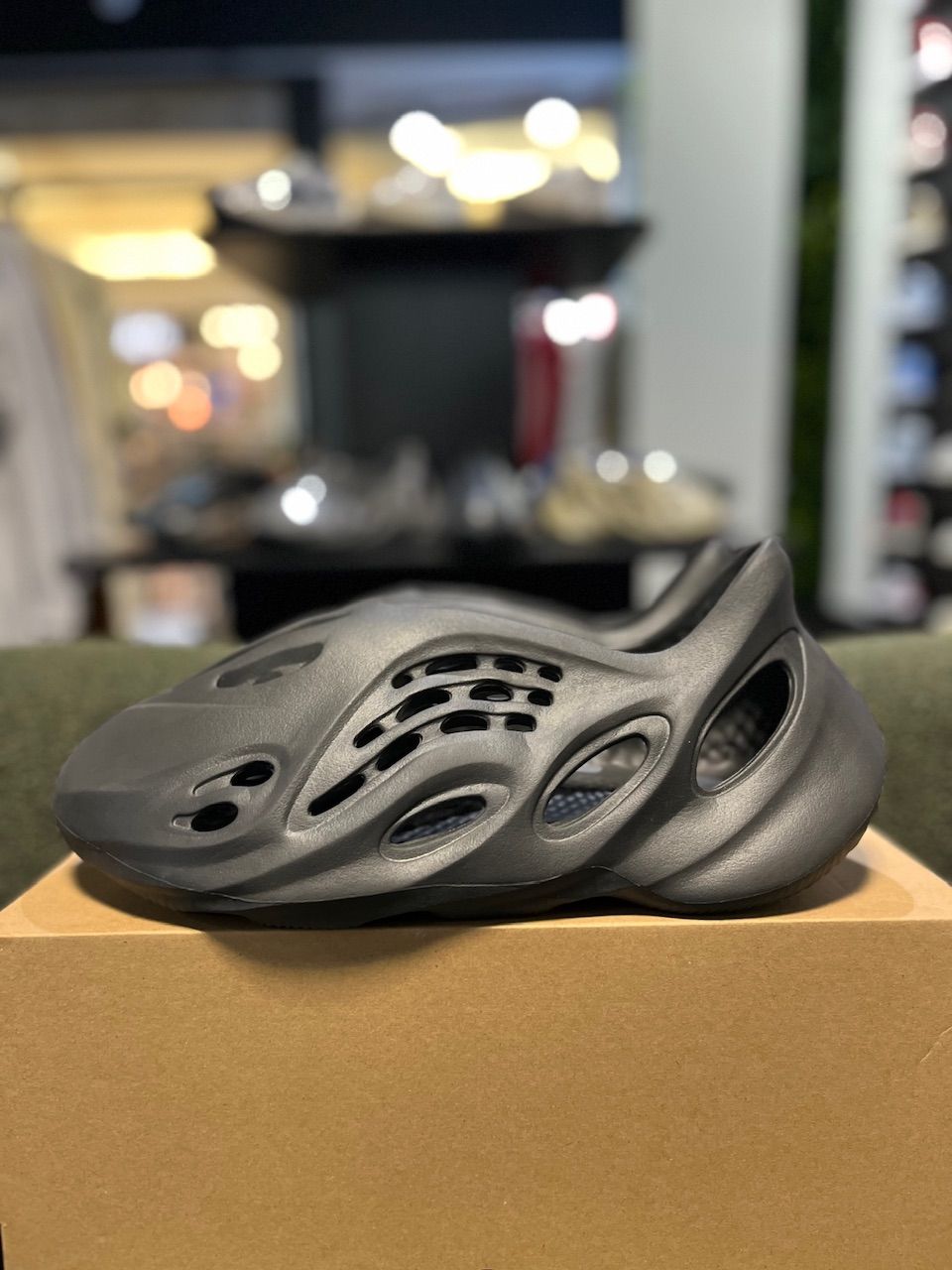 adidas Yeezy Foam RNR Onyx - Like New