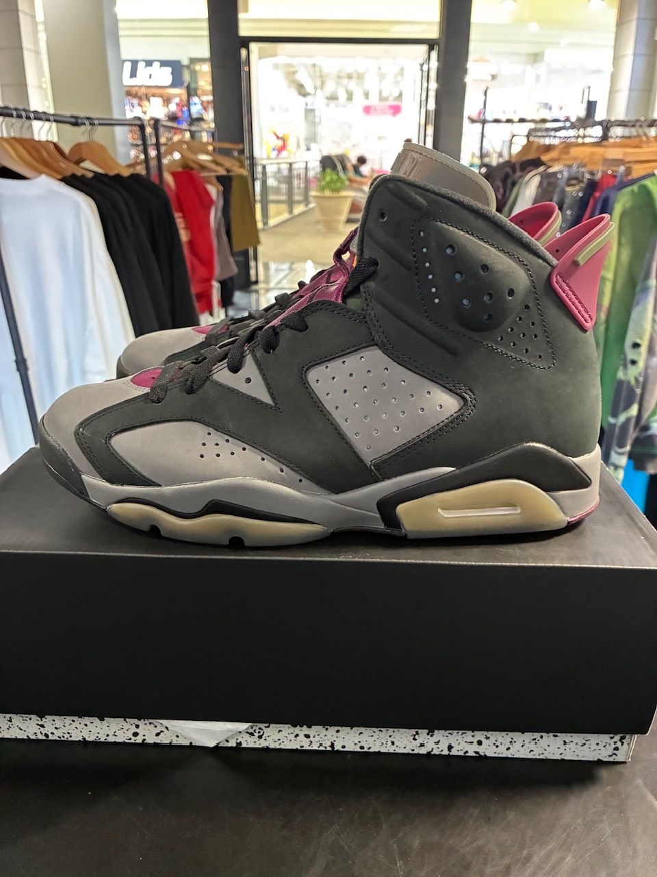 Jordan 6 Retro Bordeaux - Used/Worn