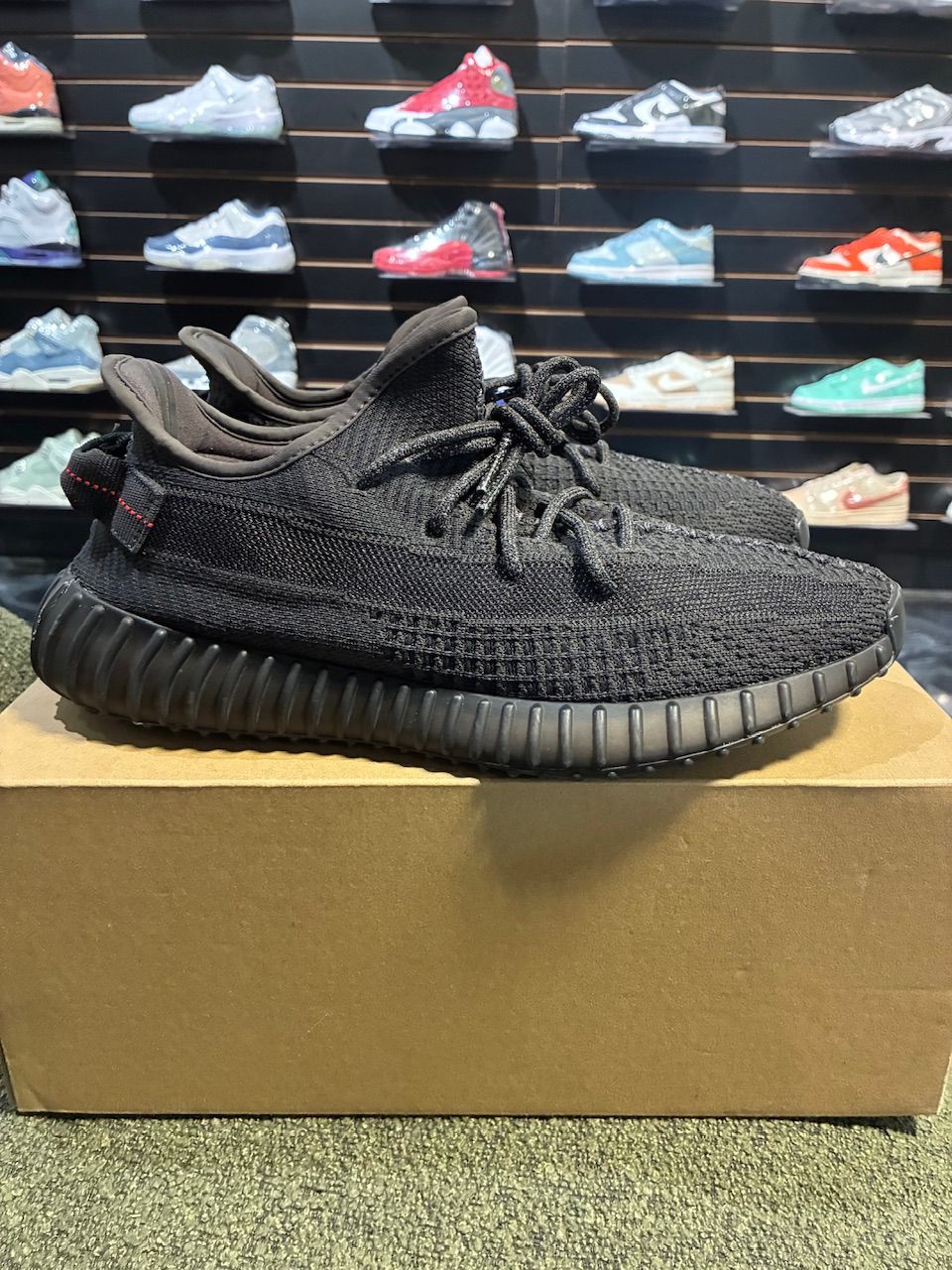 adidas Yeezy Boost 350 V2 Black (Non-Reflective) - Used/Worn