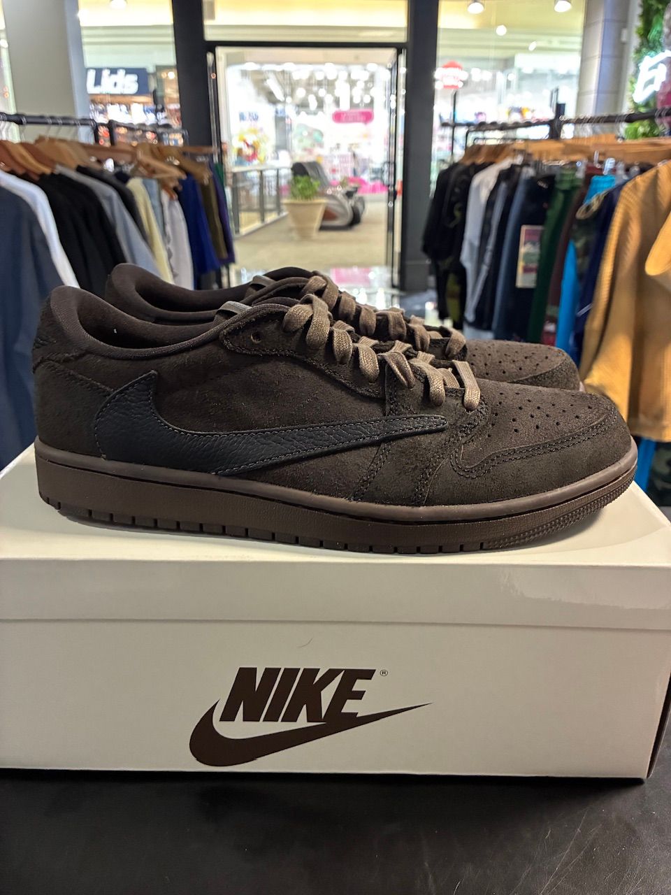 Jordan 1 Retro Low OG SP Travis Scott Velvet Brown - Used/Worn