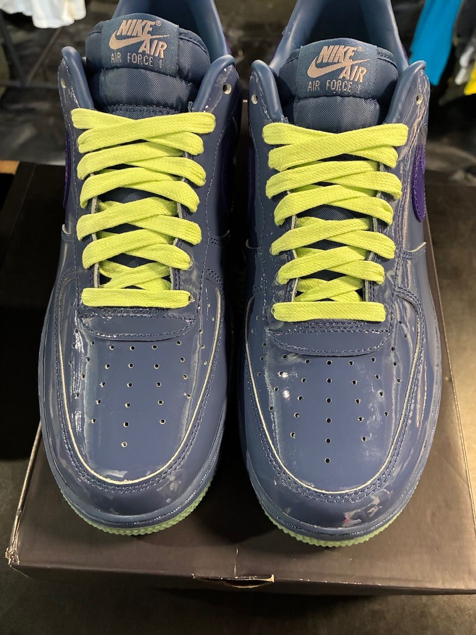 Nike Air Force 1 Low Patent Leather Mystic Navy Grape Ice - Like New