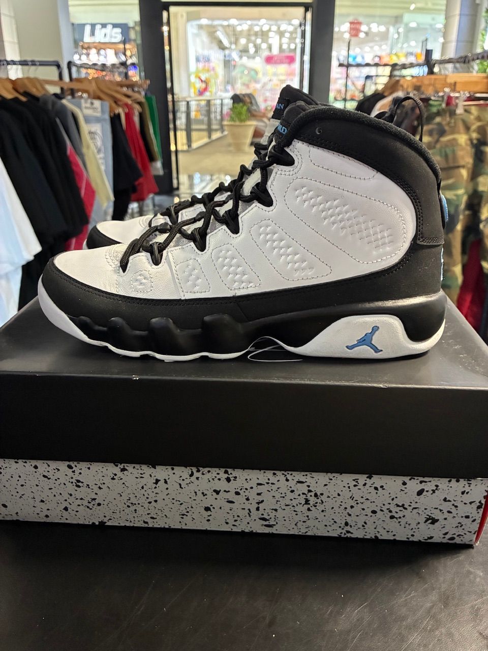 Jordan 9 Retro University Blue (GS) - Used/Rep Box