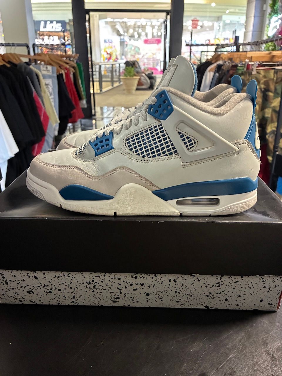 Jordan 4 Retro Military Blue (2024) - Used/Worn