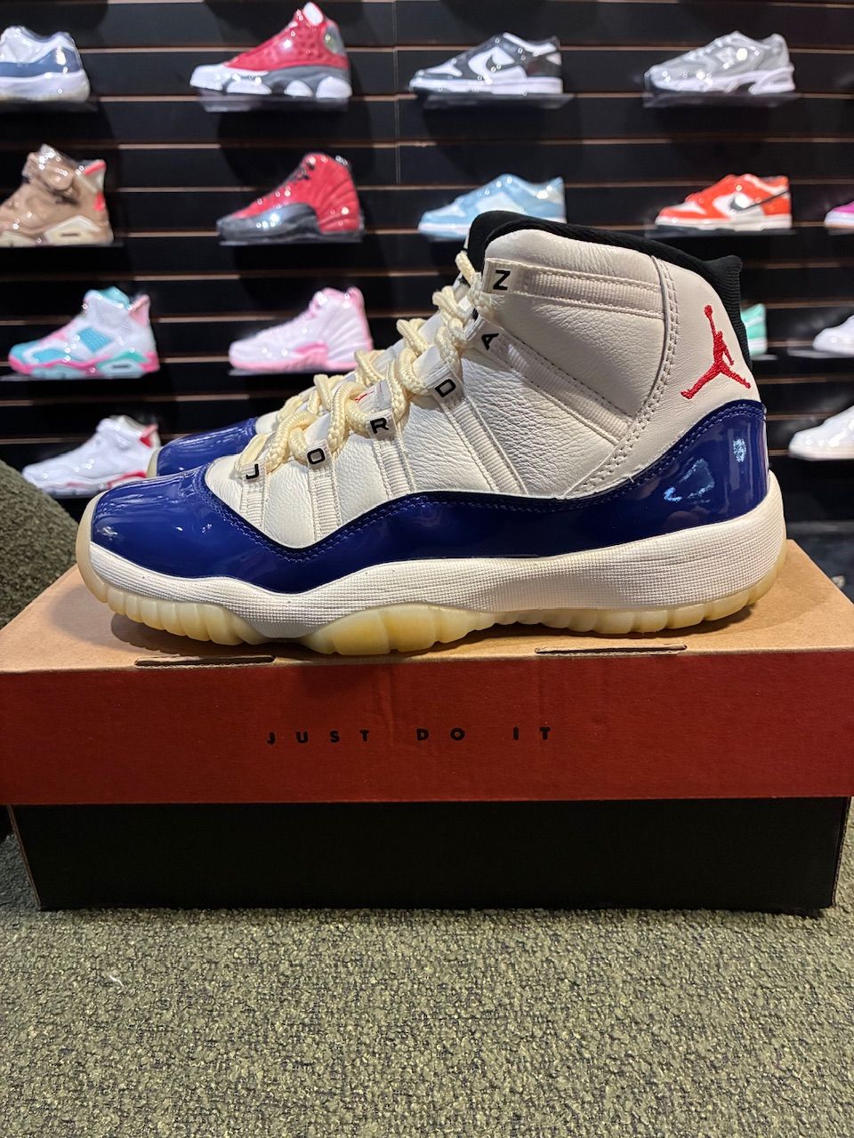 Jordan 11 Retro Rare Air (GS) - Used/Rep Box