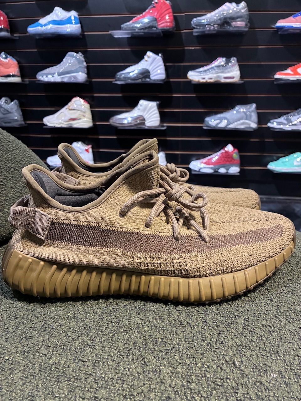 adidas Yeezy Boost 350 V2 Earth - No Box/Used