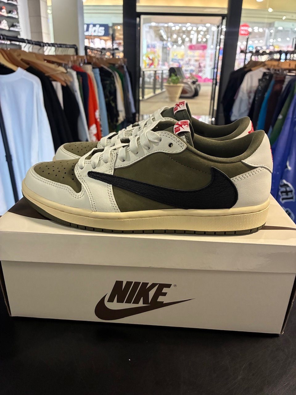 Jordan 1 Retro Low OG SP Travis Scott Medium Olive - Used/Worn
