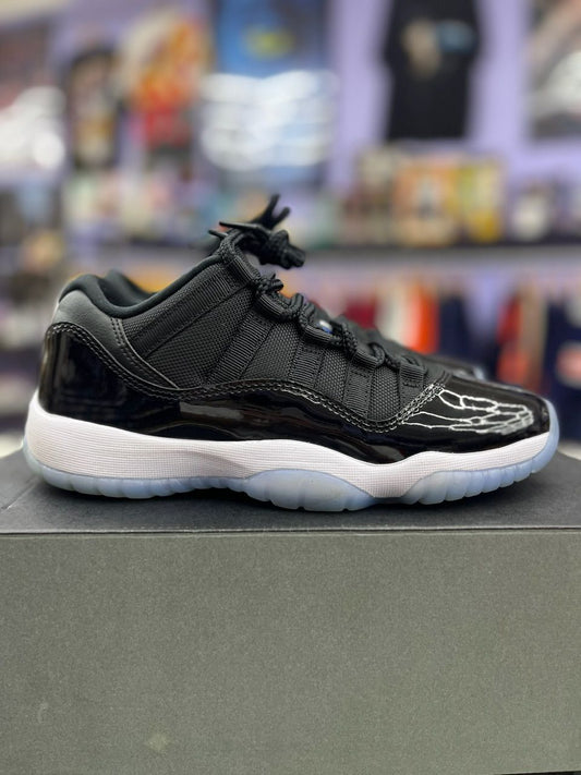 Jordan 11 Retro Low Space Jam (GS) - Used/Worn