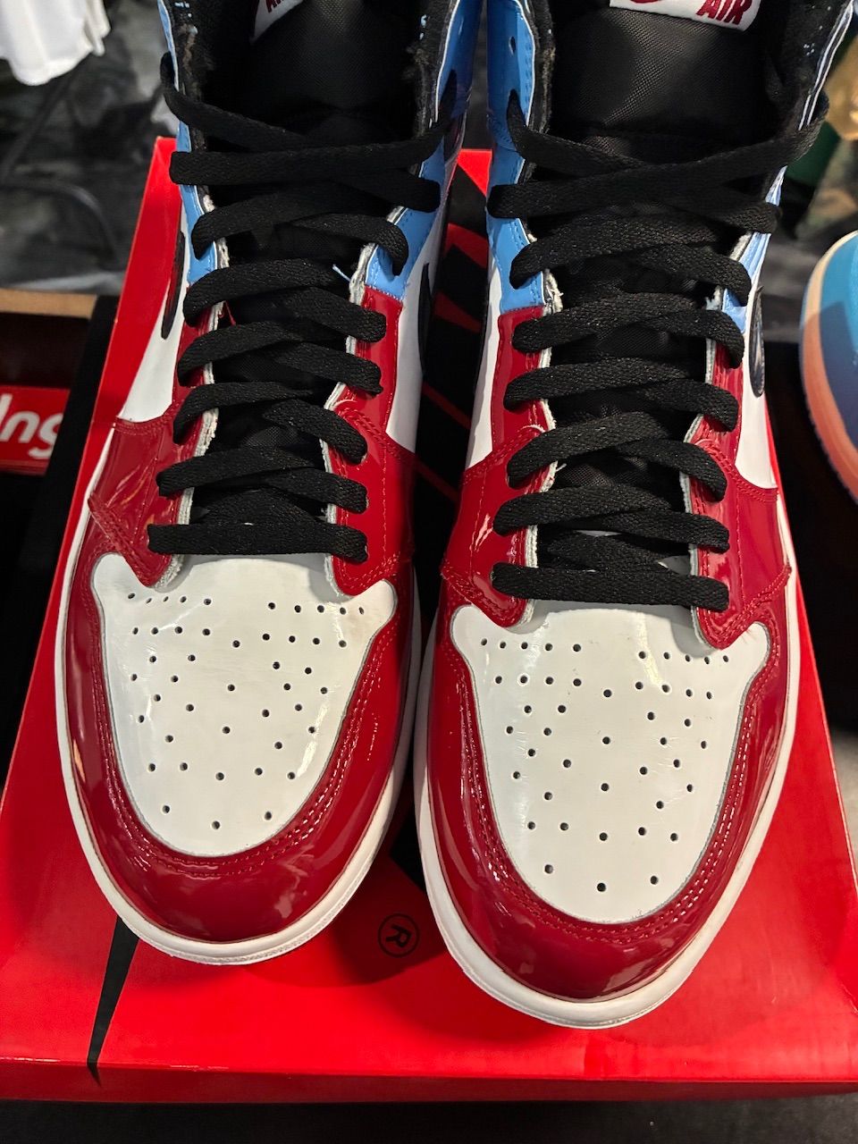 Jordan 1 Retro High Fearless UNC Chicago - Used/Worn