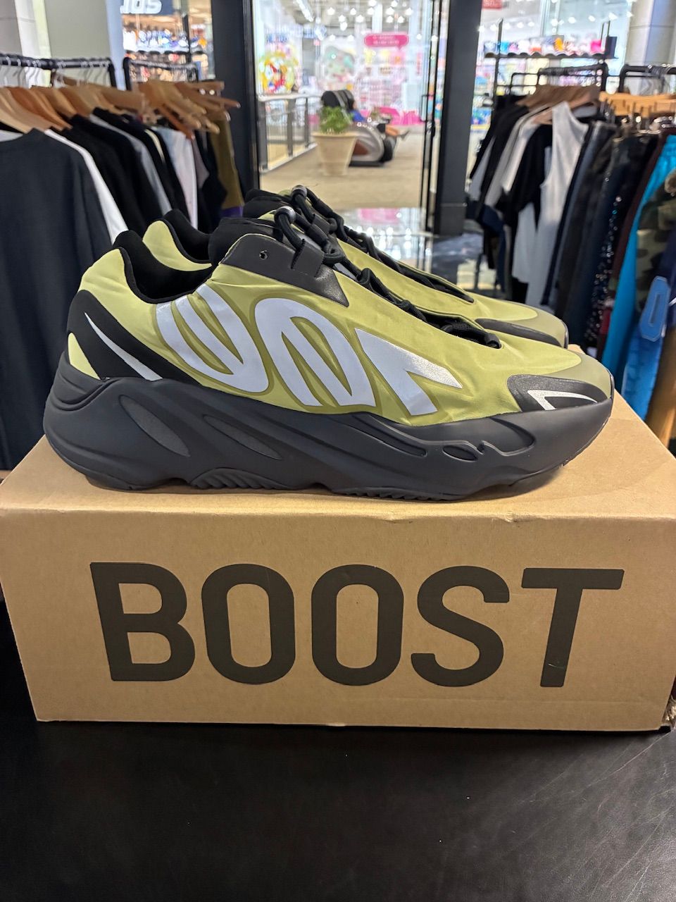 adidas Yeezy Boost 700 MNVN Resin - Used/Worn