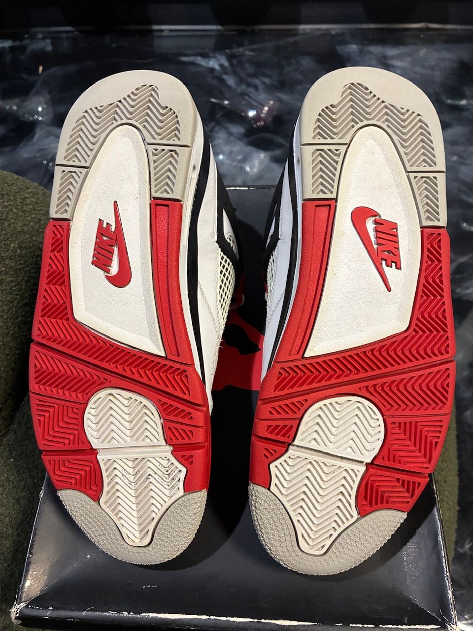 Jordan 4 Retro Fire Red (2020) - Used/Worn
