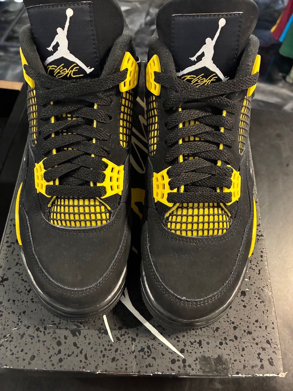 Jordan 4 Retro Thunder (2023) - Used/Worn