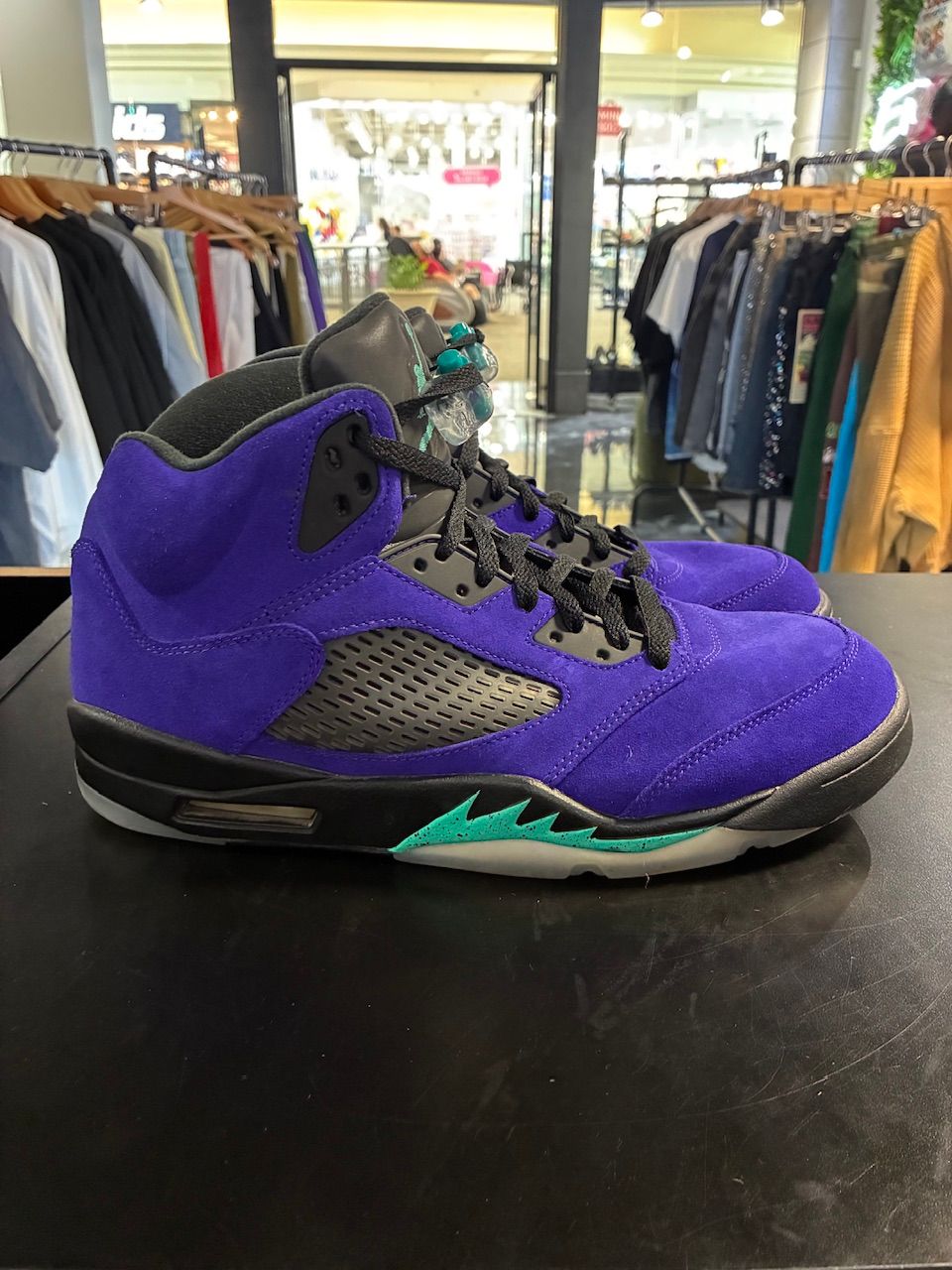 Jordan 5 Retro Alternate Grape - No Box/Used