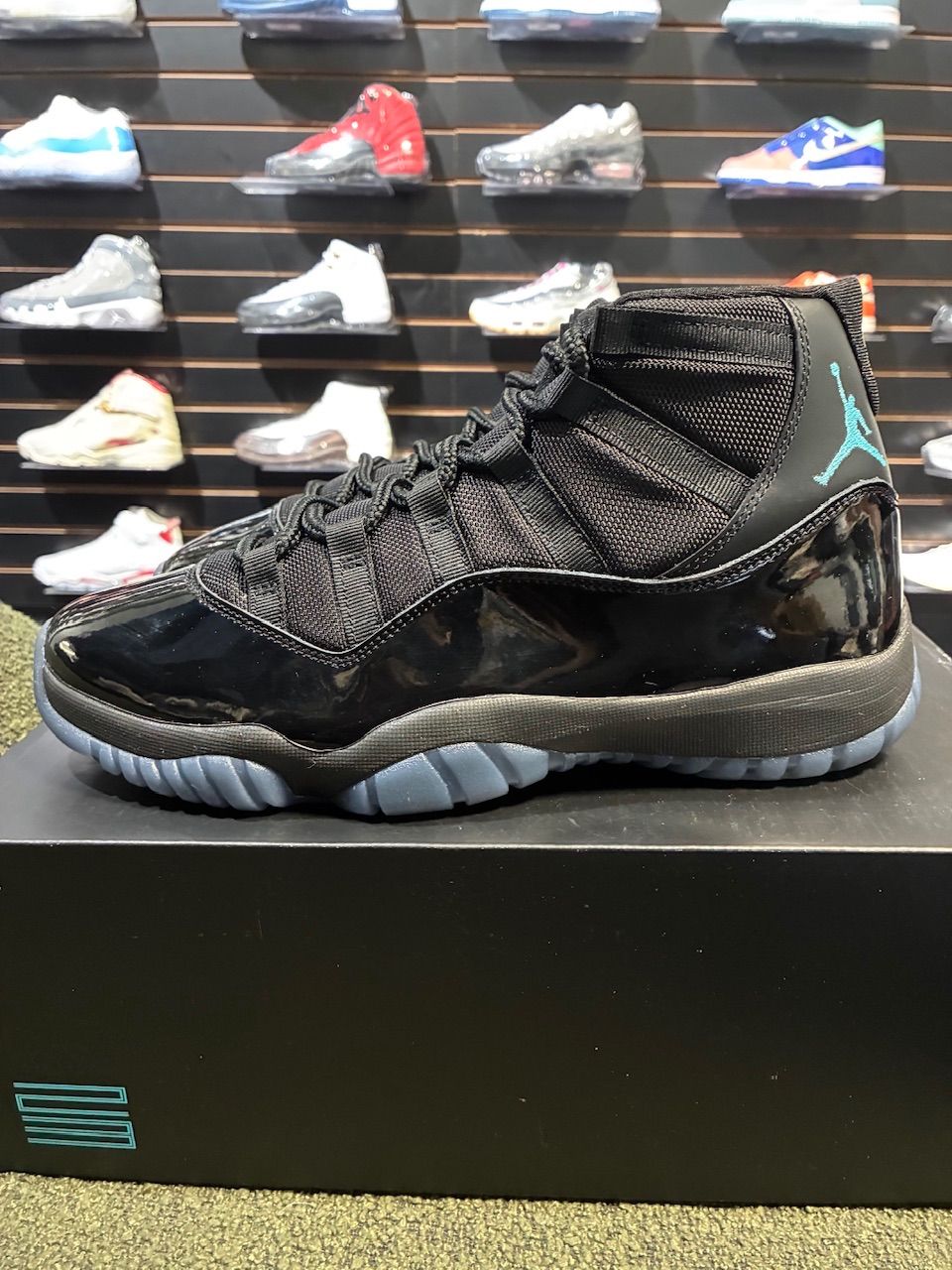 Jordan 11 Retro Gamma Blue (2025) - Used/Worn