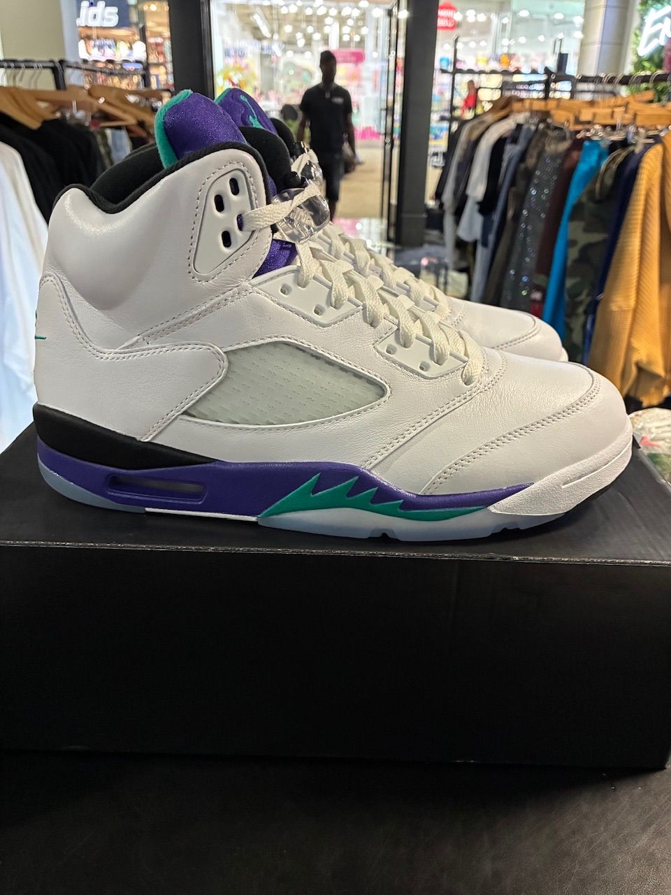 Jordan 5 Retro Grape (2025) - Used/Worn
