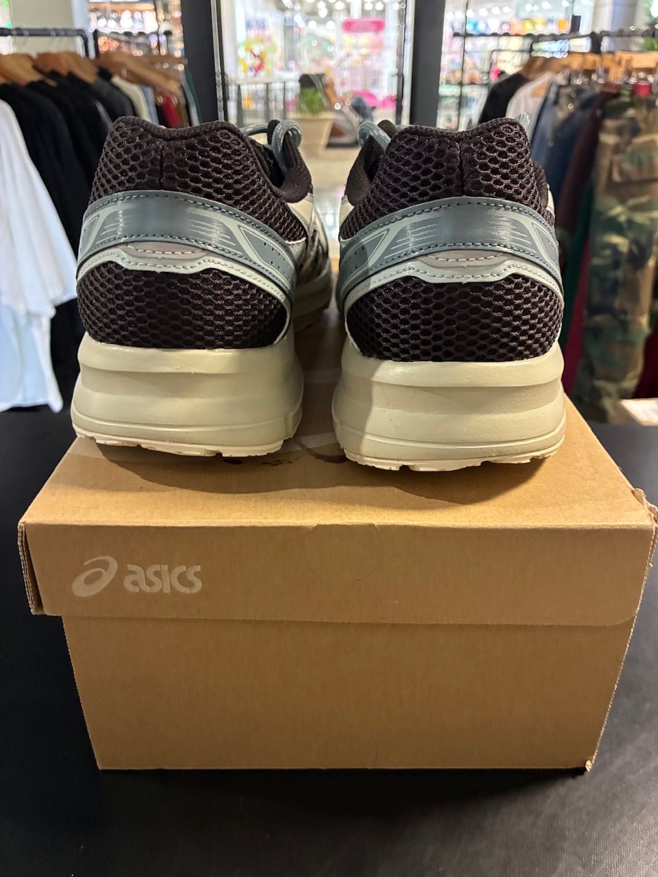 ASICS JOG 100S Kith Espresso Vanilla Ice - Used/Worn