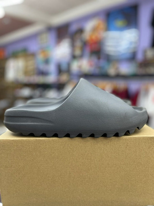 adidas Yeezy Slide Granite - Used/Worn