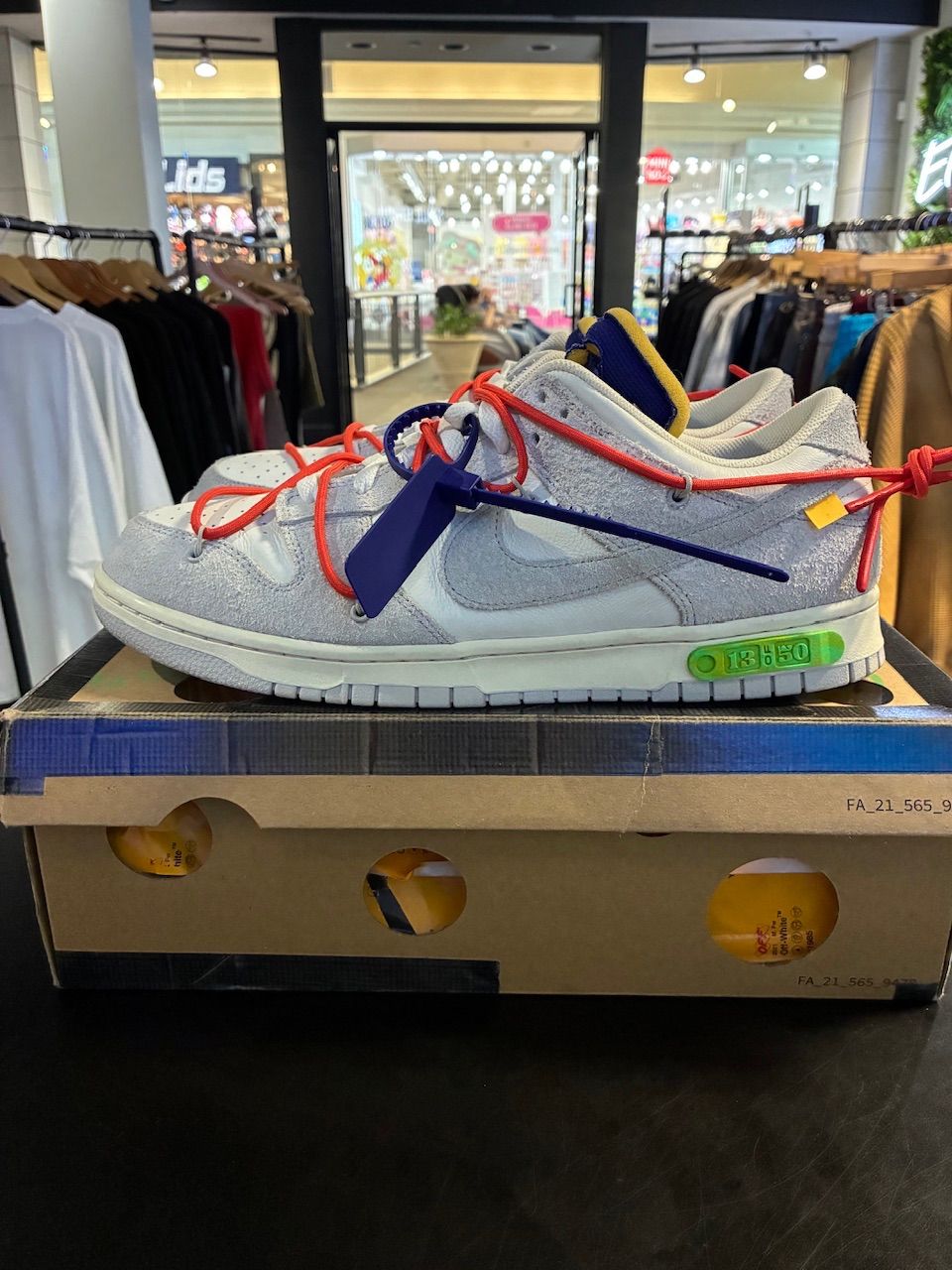 Nike Dunk Low Off-White Lot 13 - Used/Worn