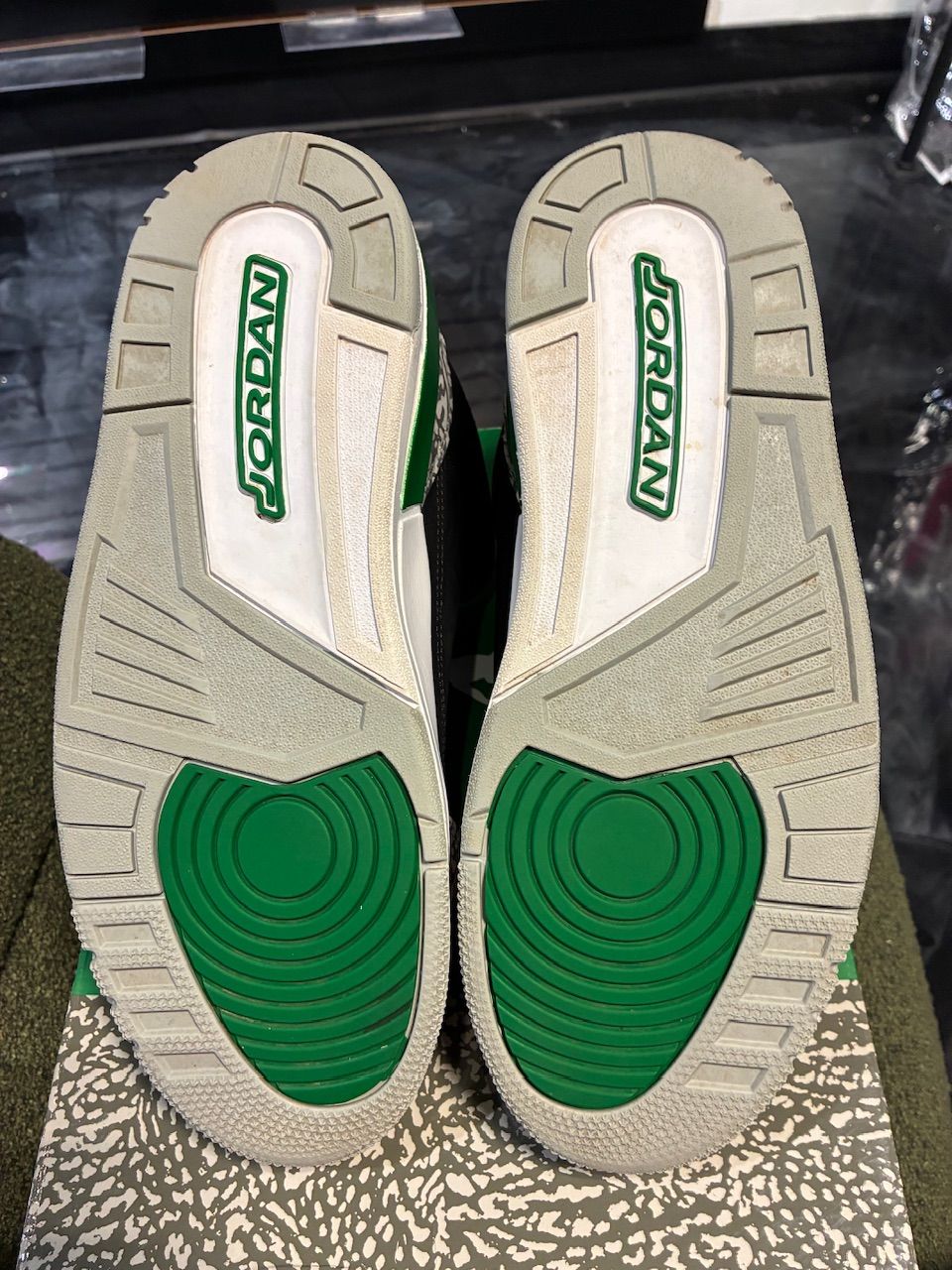 Jordan 3 Retro Pine Green - Used/Worn