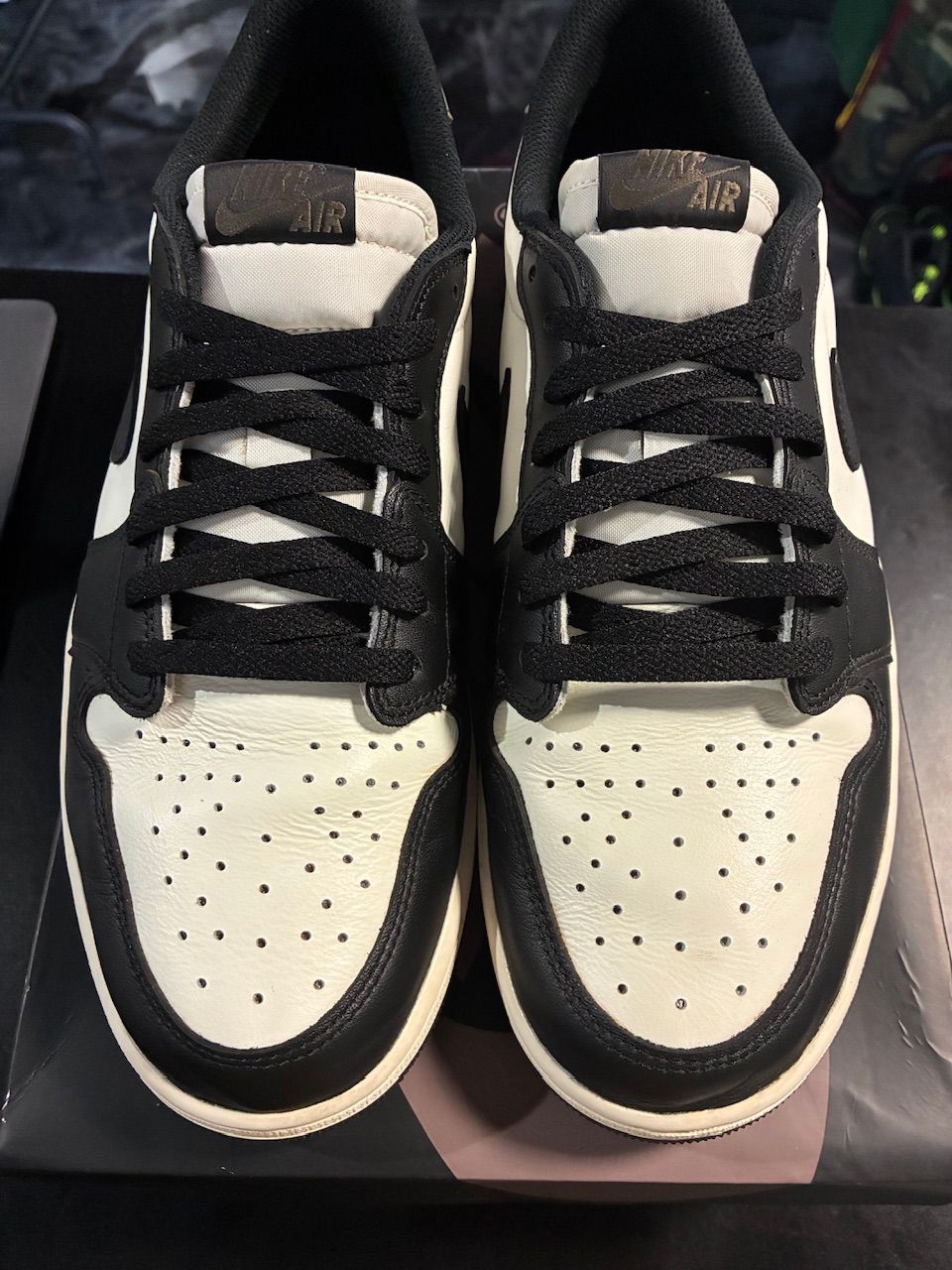Jordan 1 Retro Low OG Mocha - Used/Worn