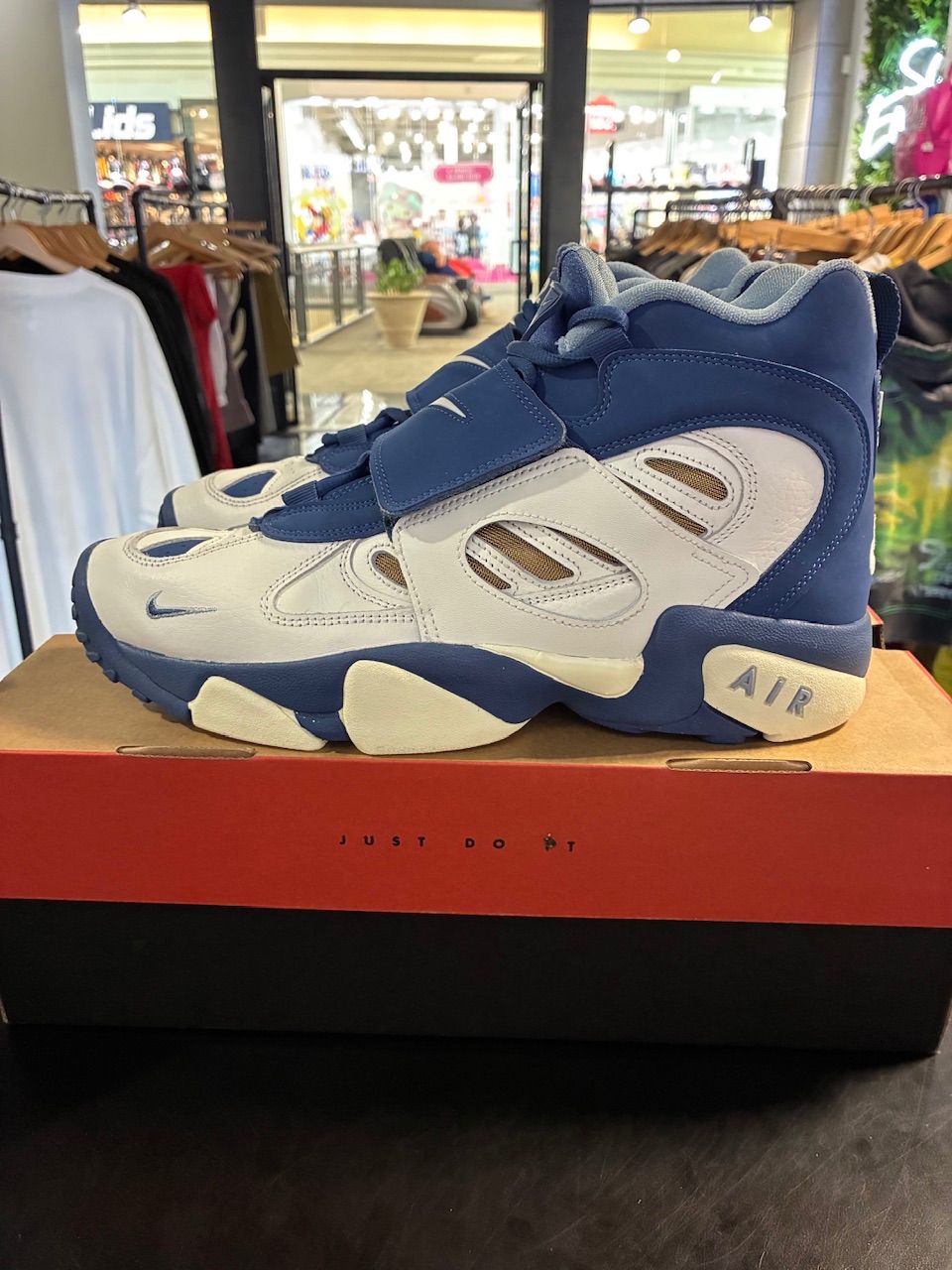 Nike Air Diamond Turf 2 Royals - Used/Worn