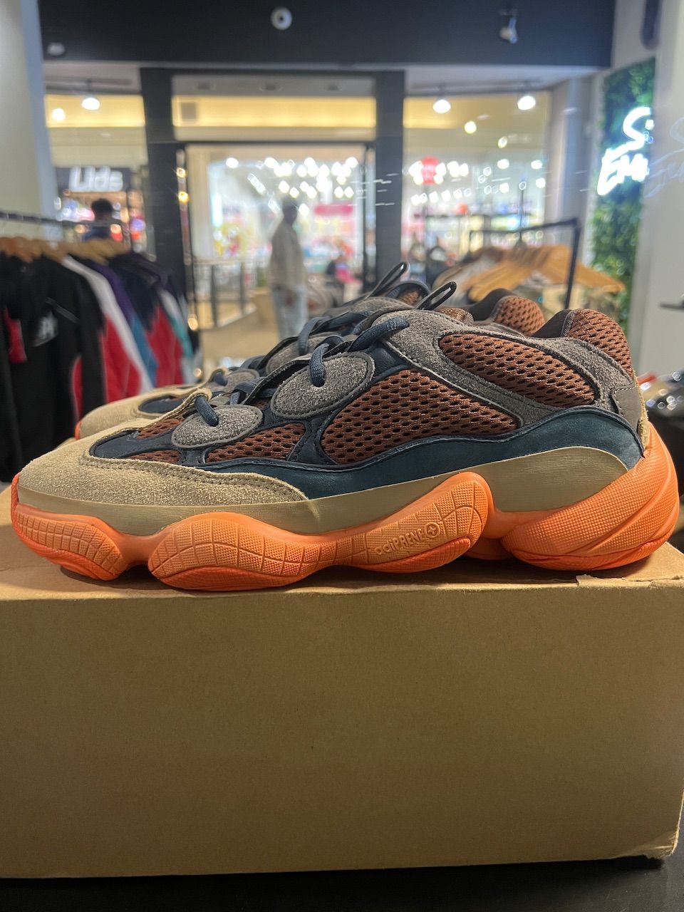 adidas Yeezy 500 Enflame - Used/Worn