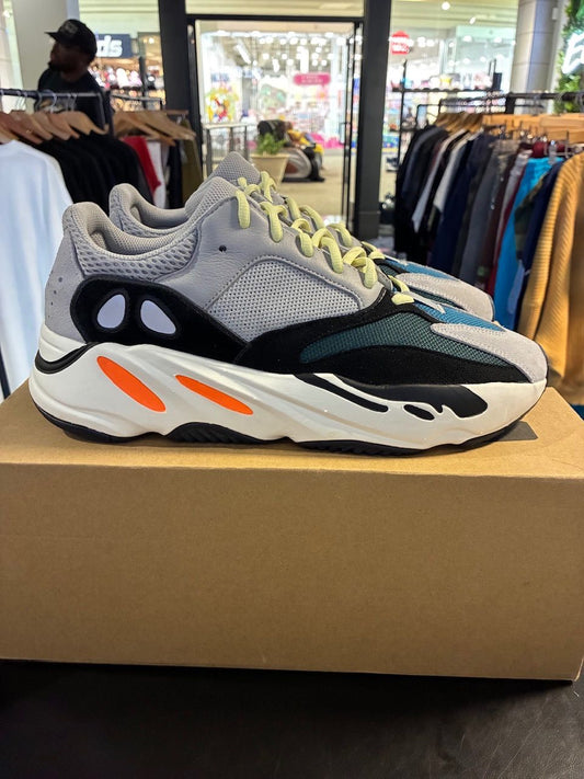 adidas Yeezy Boost 700 Wave Runner - Used/Worn