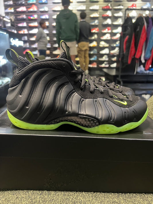 Nike Air Foamposite One Black Volt - Used/Worn